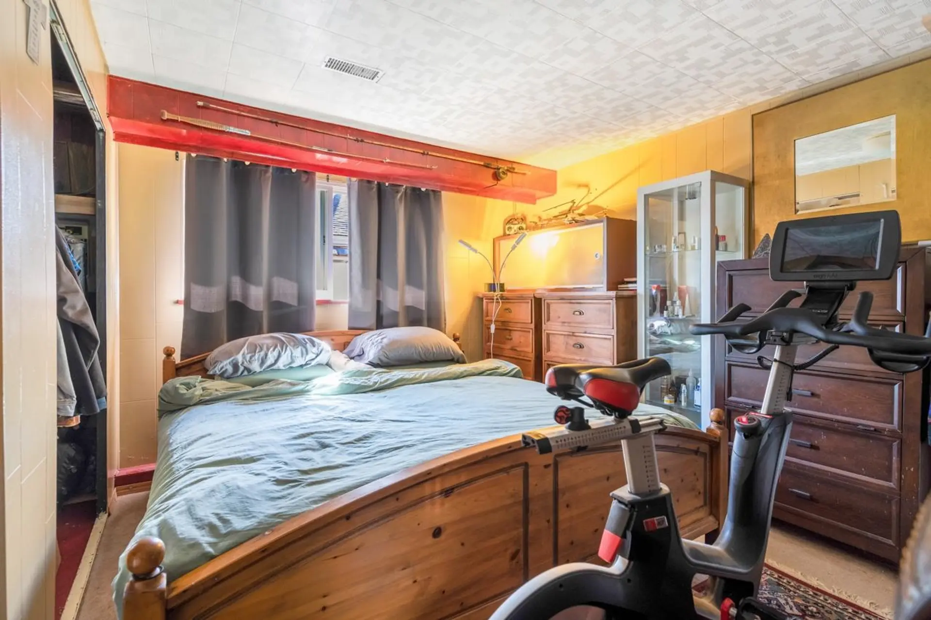 10540 Aintree Crescent - Image 9