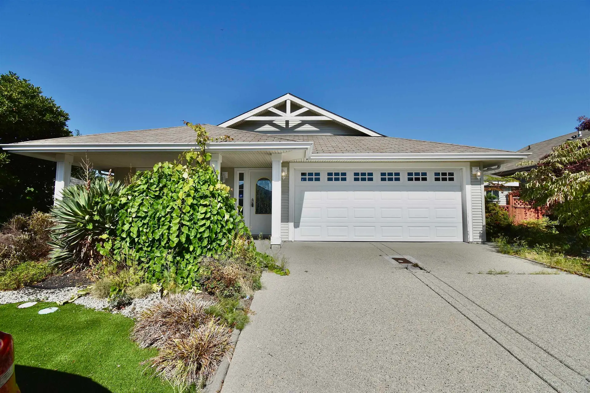 Property at 6346 Williams Place, Sechelt, BC