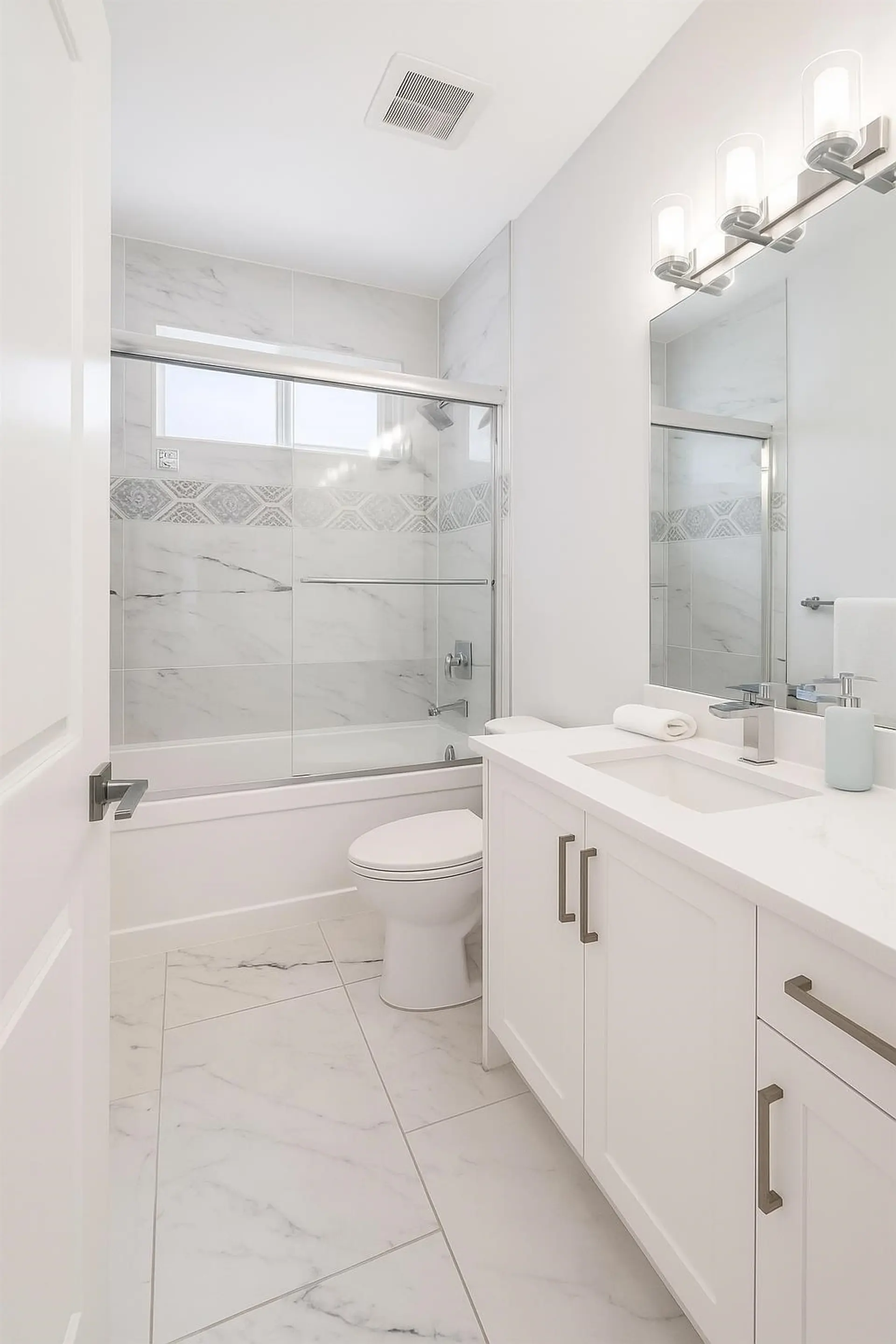 #48 20118 Beacon Road - Image 13