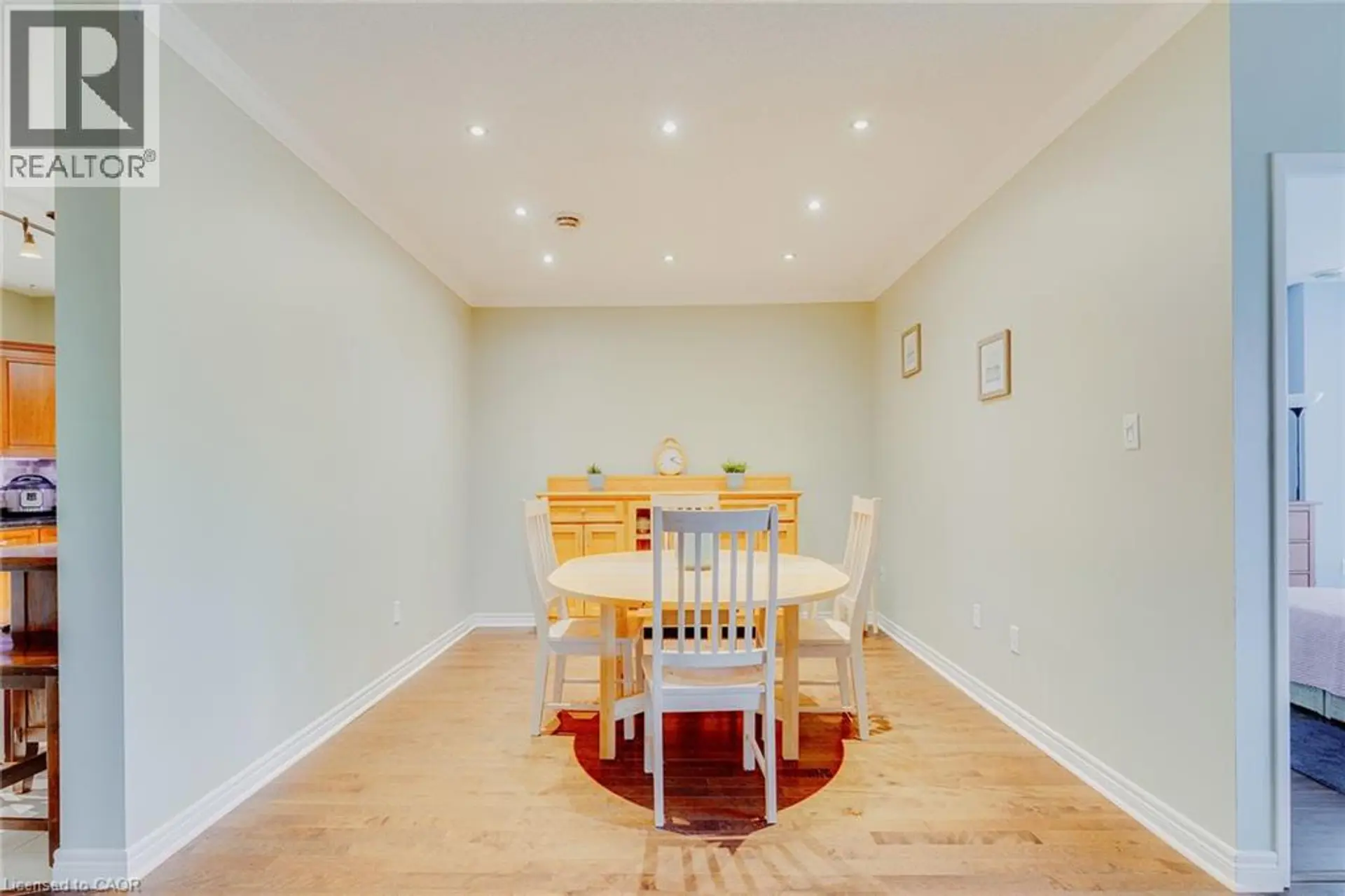 #403 255 KEATS Way - Image 5