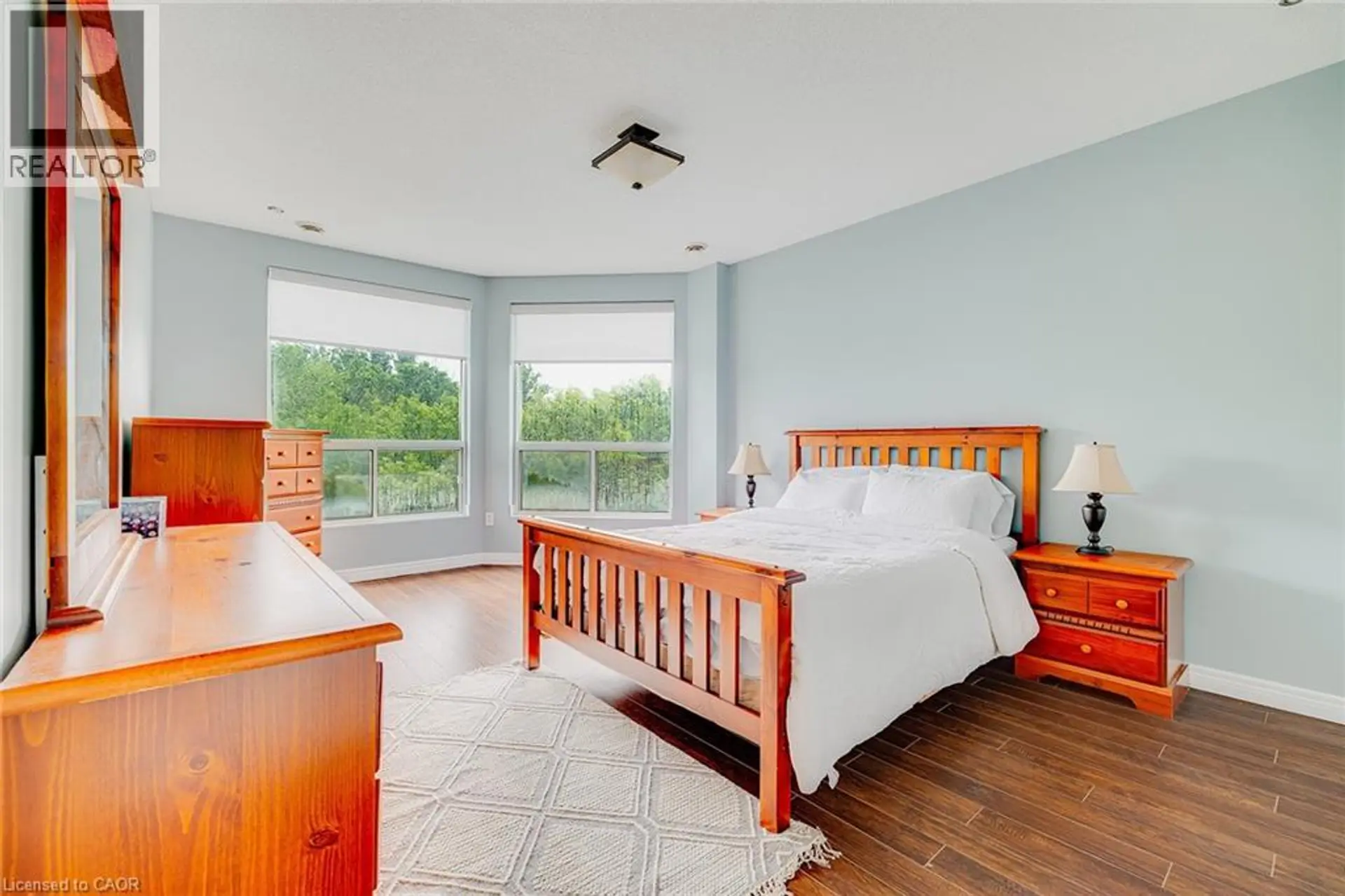 #403 255 KEATS Way - Image 8