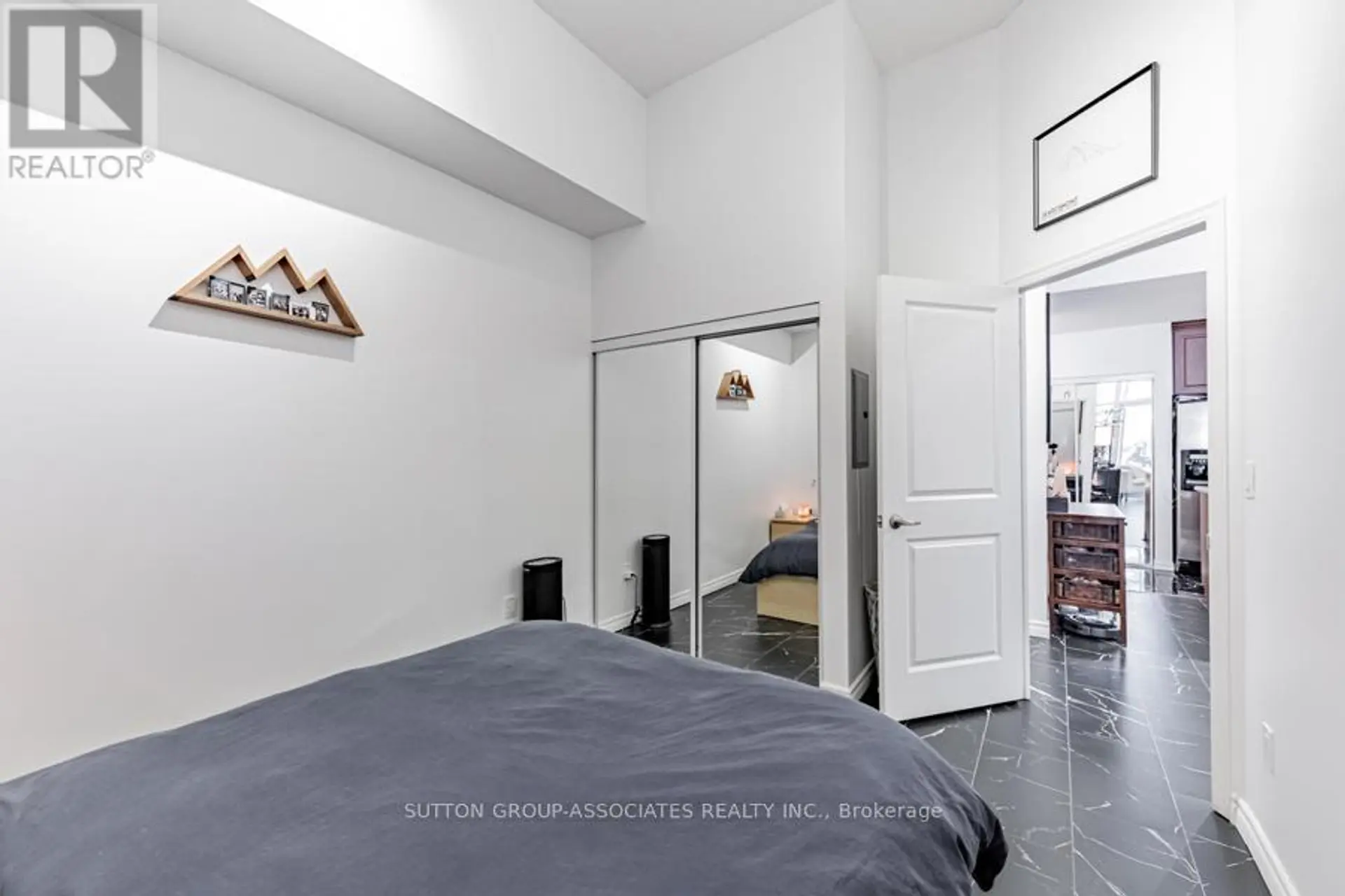 #110 628 FLEET STREET - Image 14