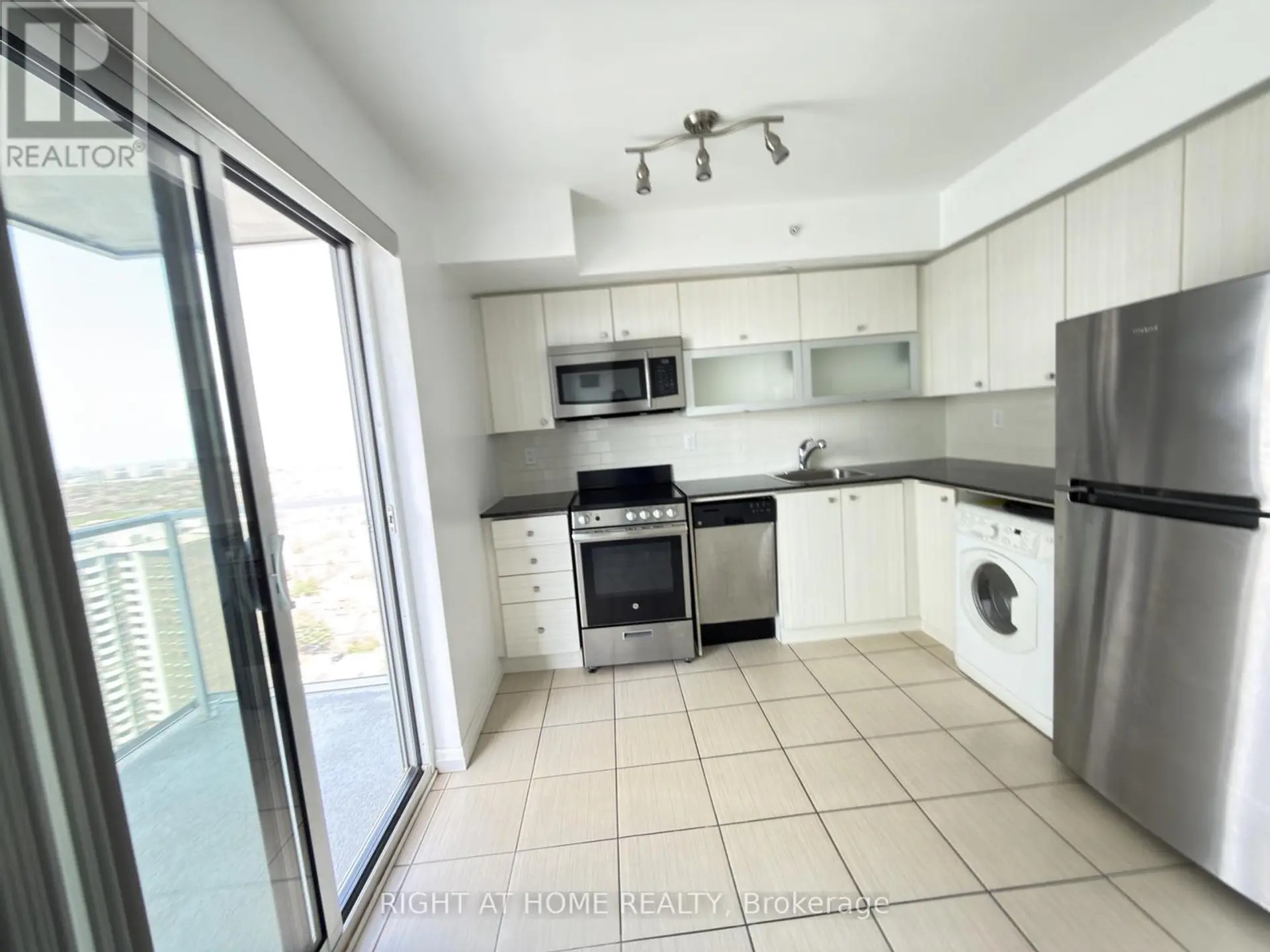 #2803 275 YORKLAND ROAD - Image 11