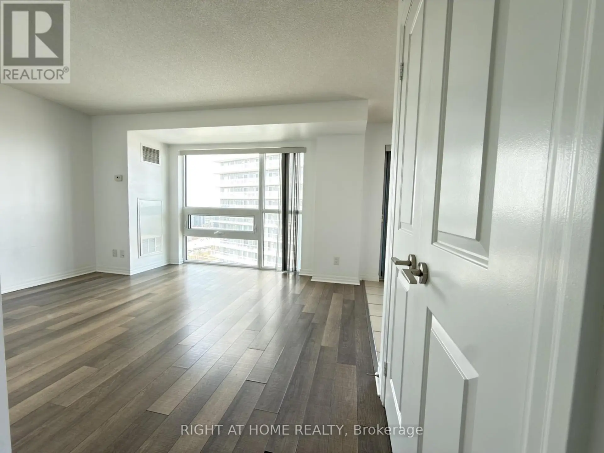 #2803 275 YORKLAND ROAD - Image 8