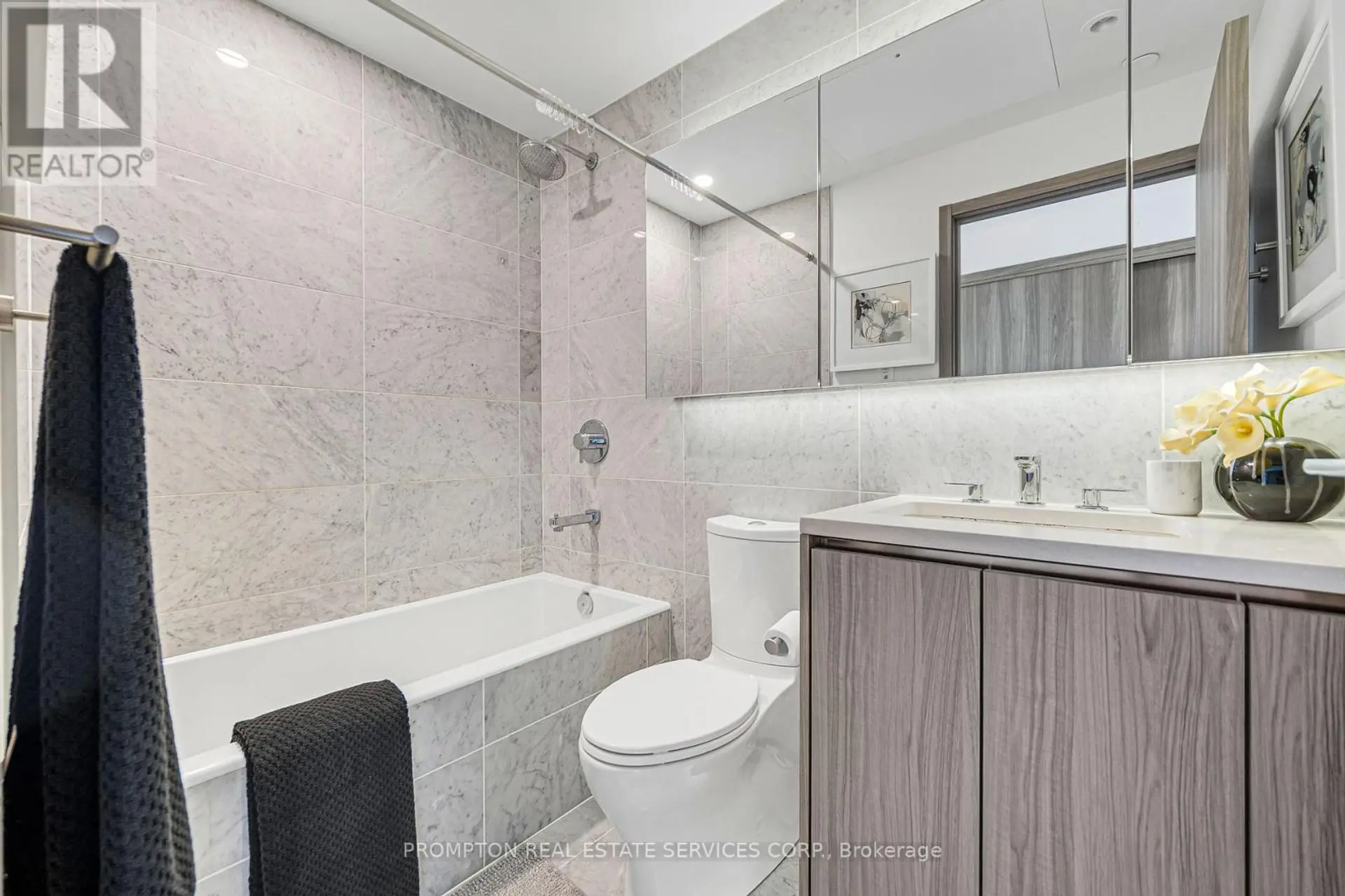 #703 95 MCMAHON DRIVE - Image 13