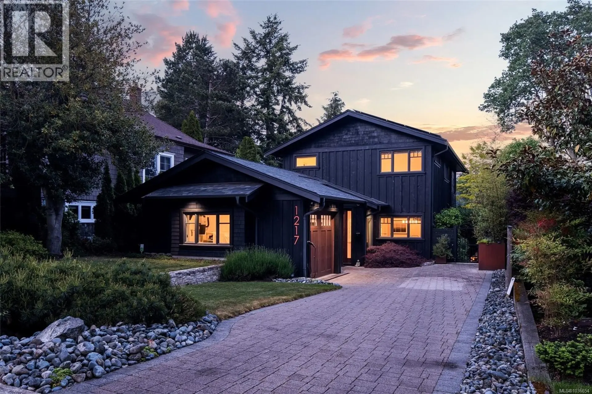 Property at 1217 Hewlett Pl, Oak Bay, BC