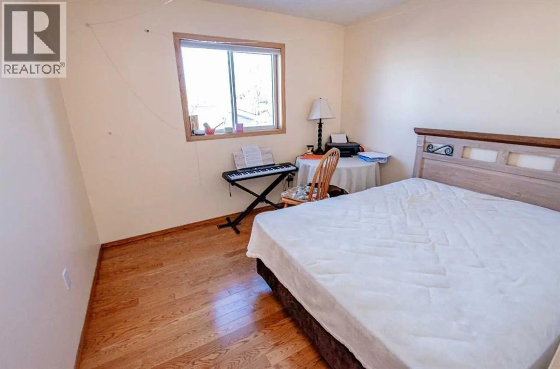 9110 107 Avenue - Image 9