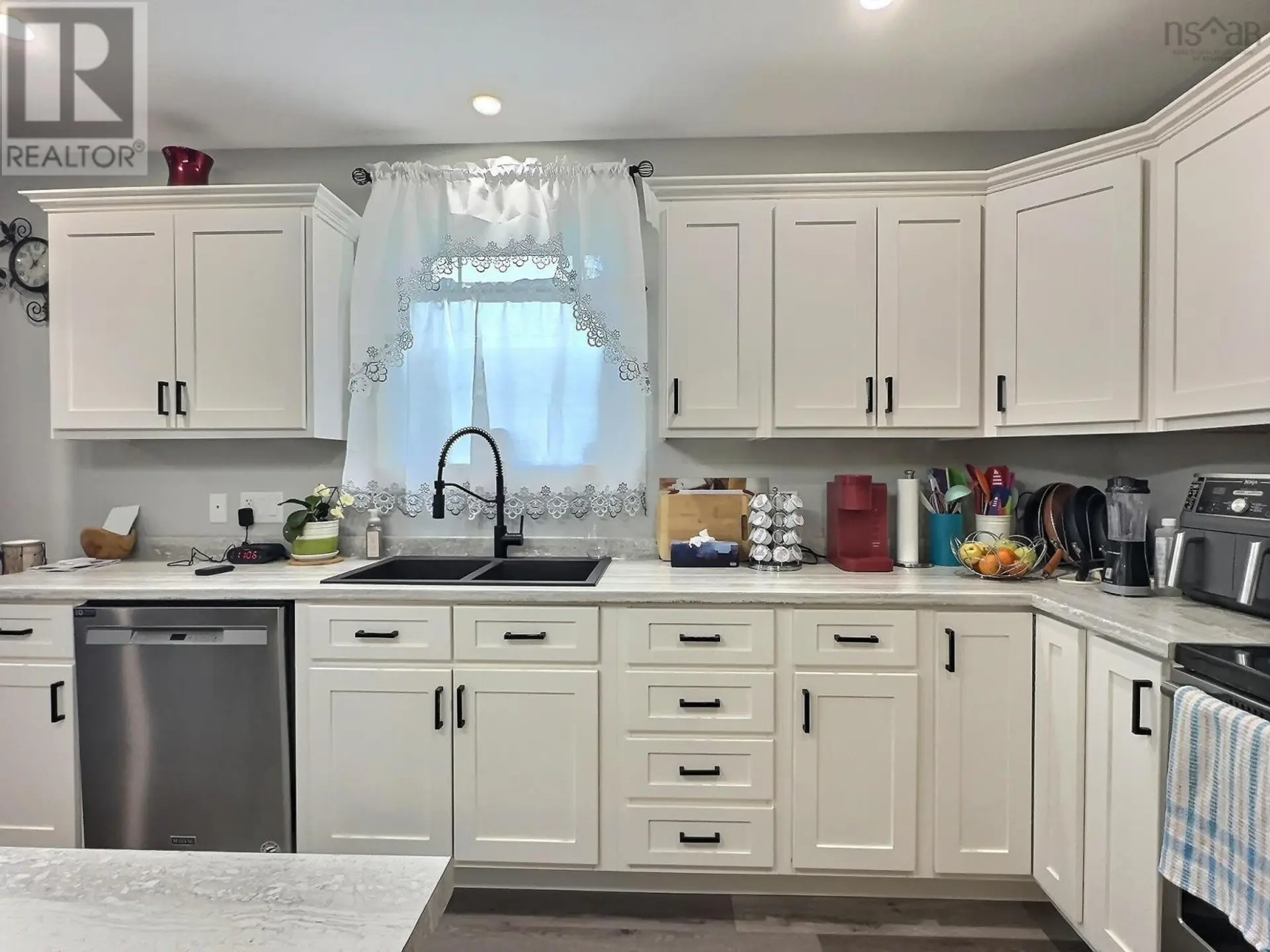 24 Eagleview Drive - Image 3