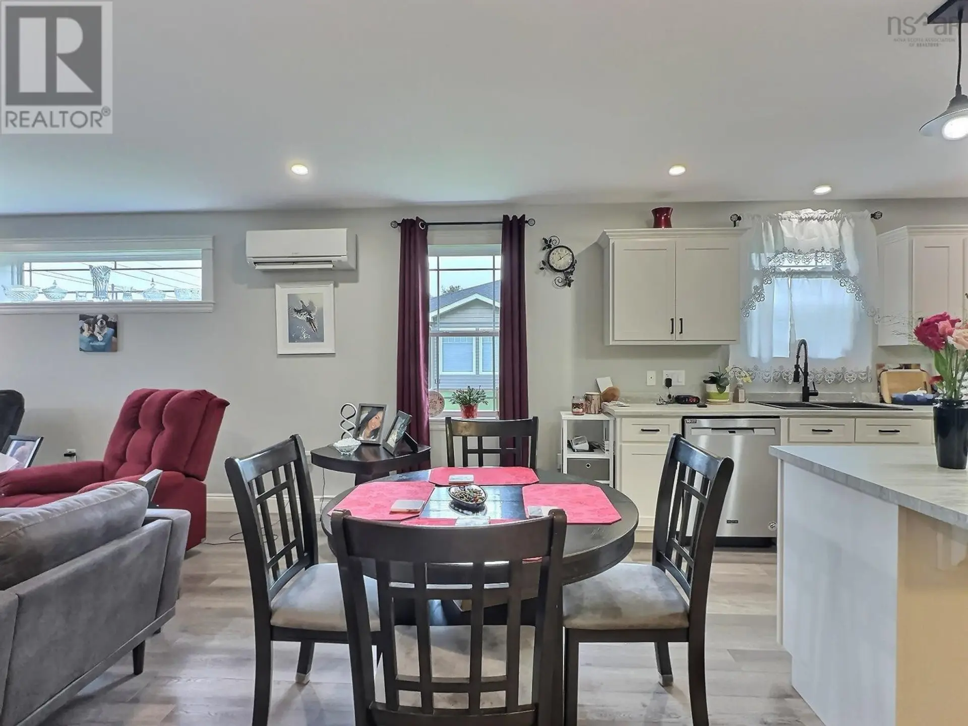 24 Eagleview Drive - Image 8