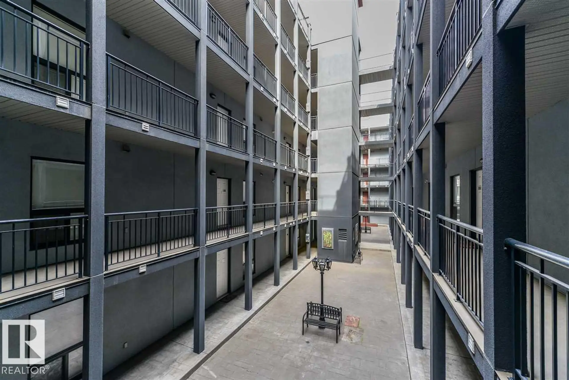 #203 10518 113 ST NW - Image 4