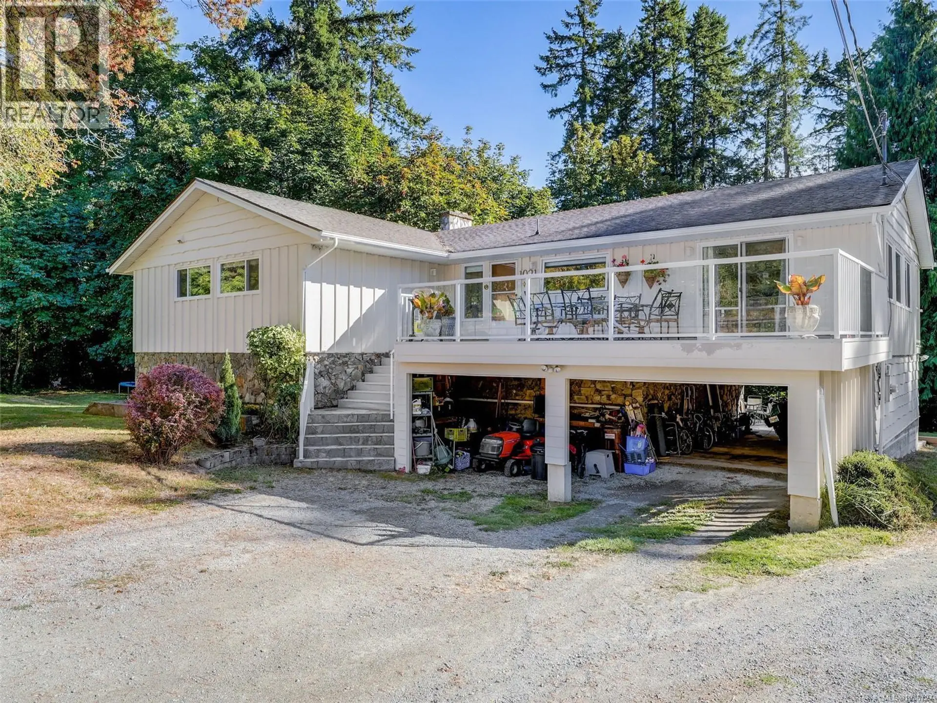 Property at 1021 Tatlow Rd, North Saanich, BC