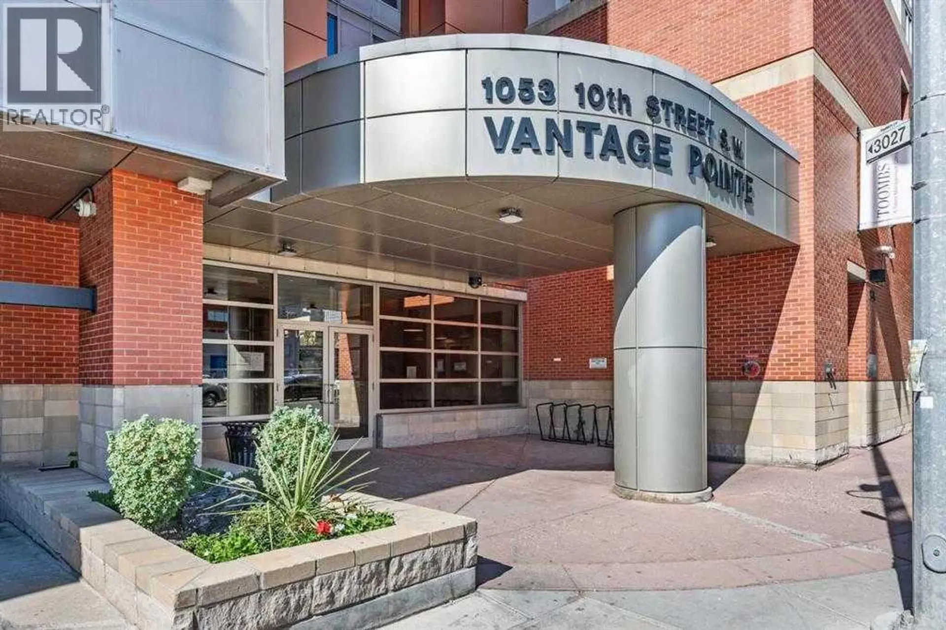 #411 1053 10 Street SW - Image 2