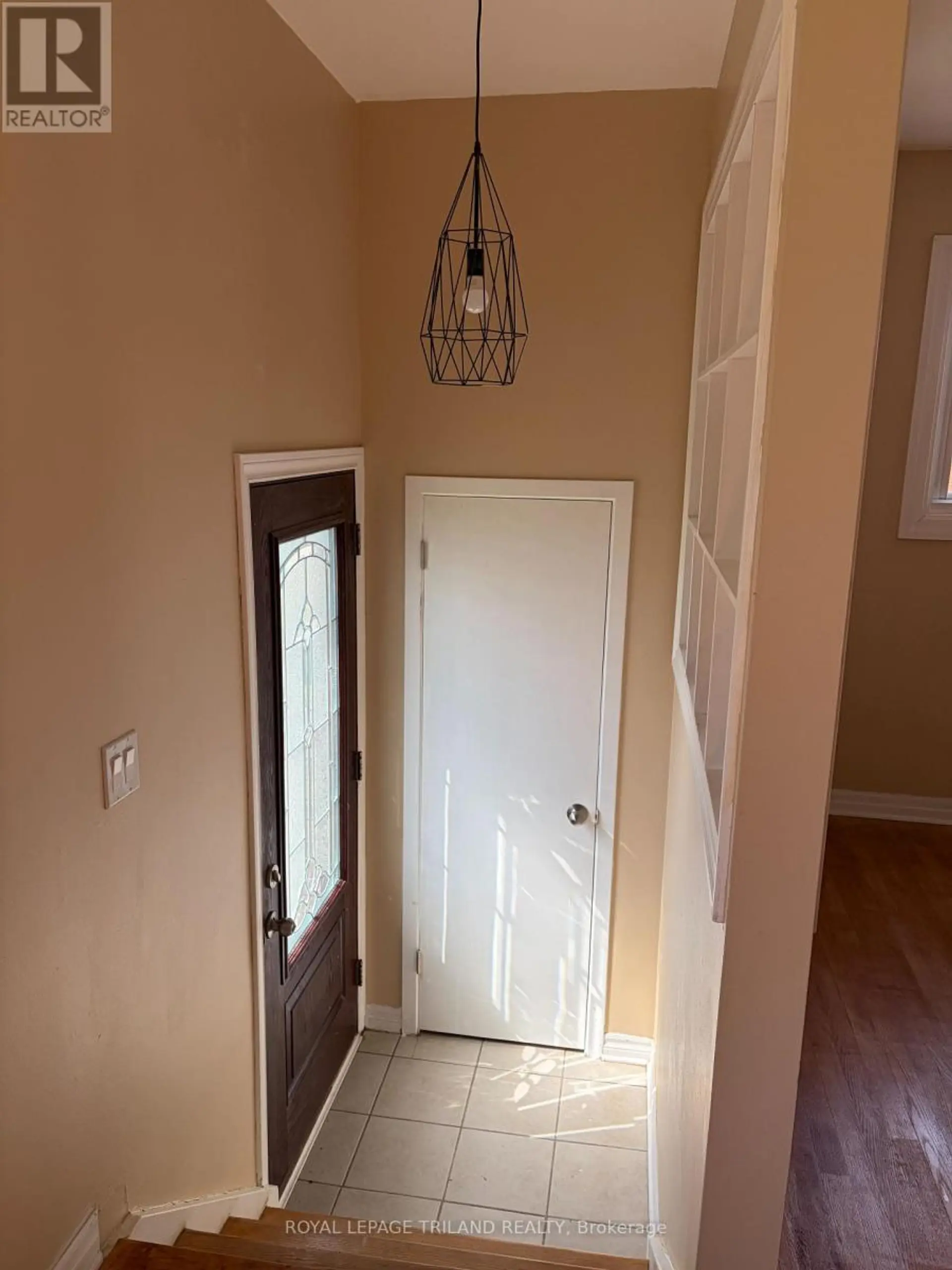 1548 DALE STREET - Image 2