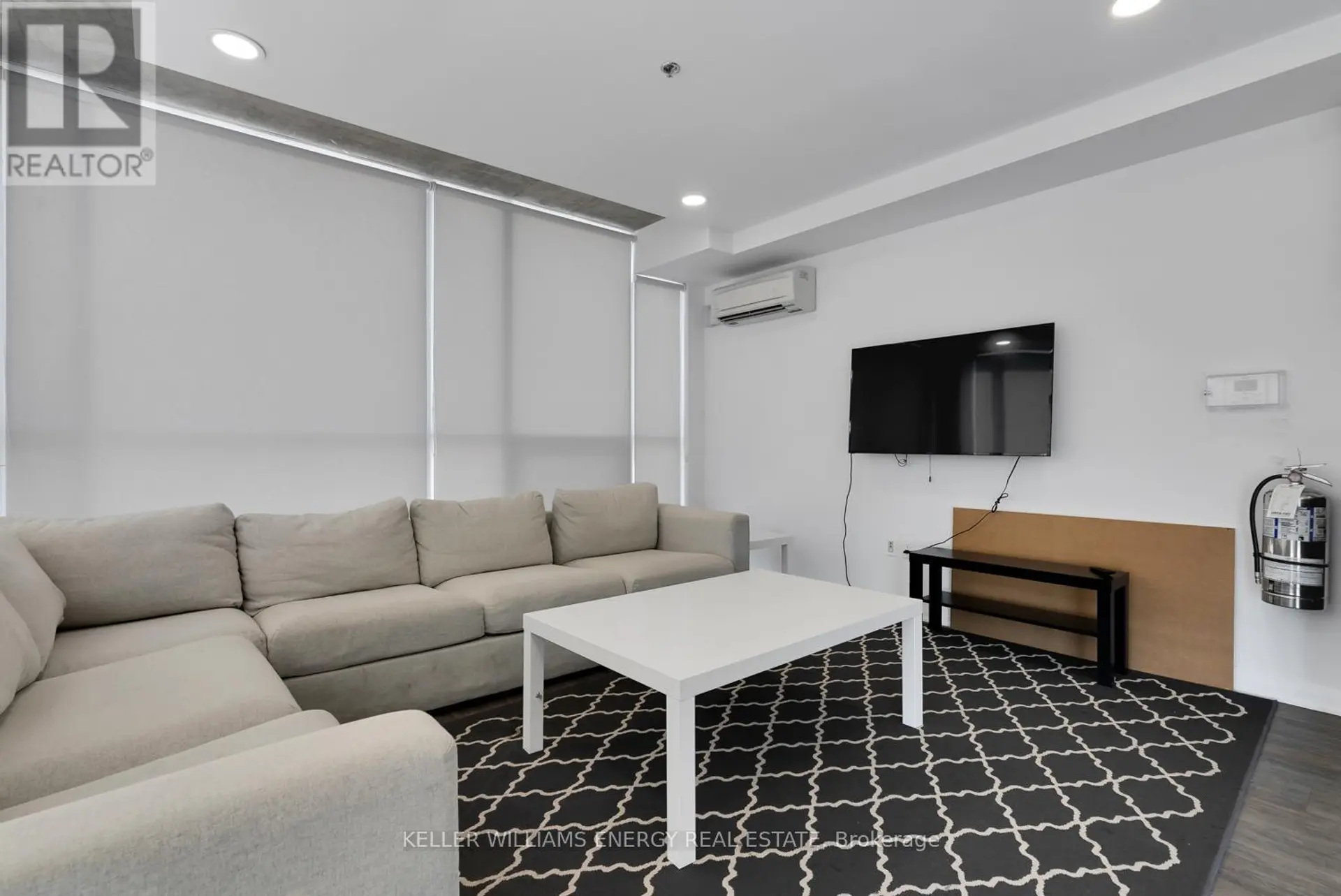 #217 1900 SIMCOE STREET N - Image 15