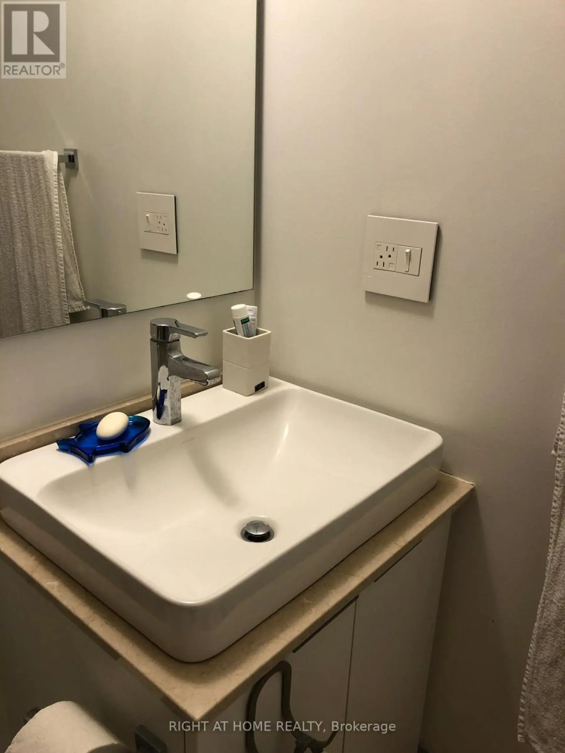 #511 14 YORK STREET - Image 12