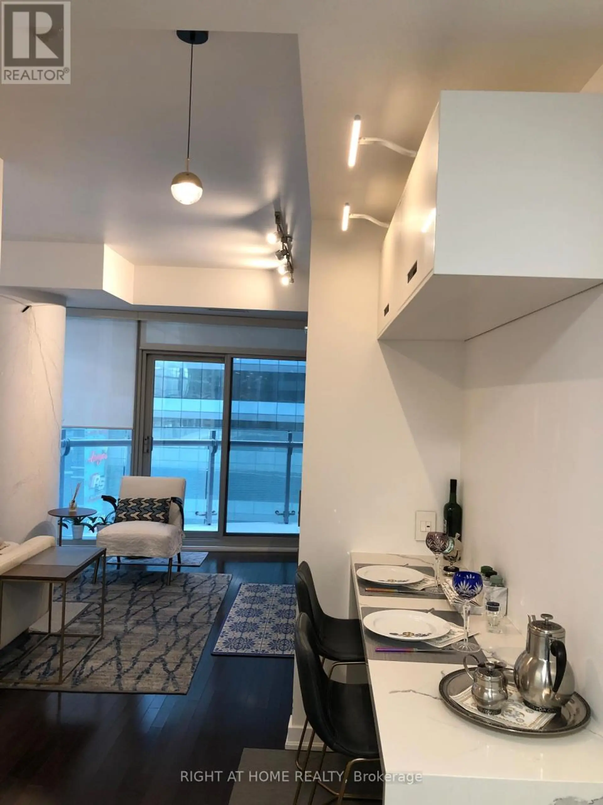 #511 14 YORK STREET - Image 4
