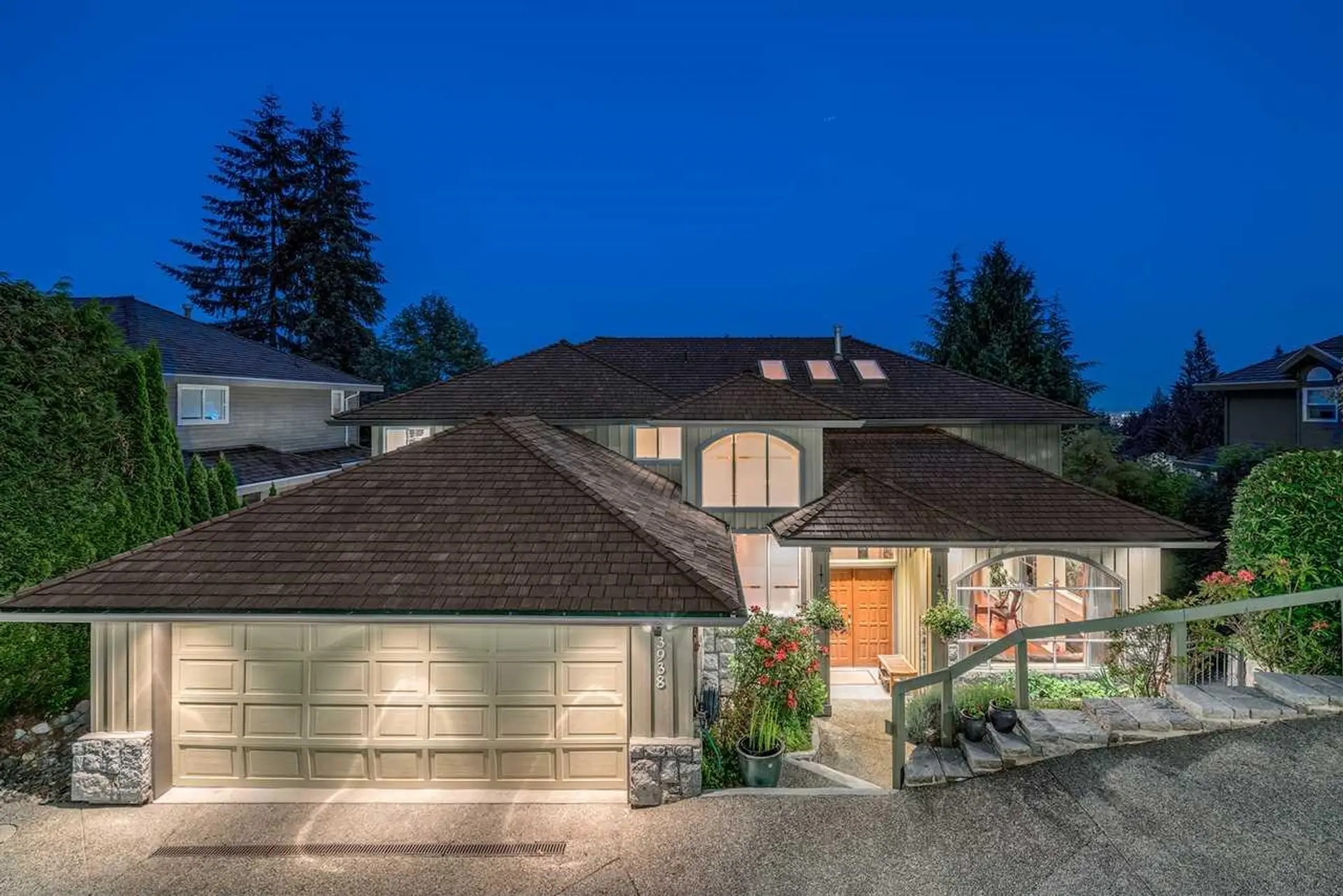 Property at 3938 Braemar Place, North Vancouver, BC