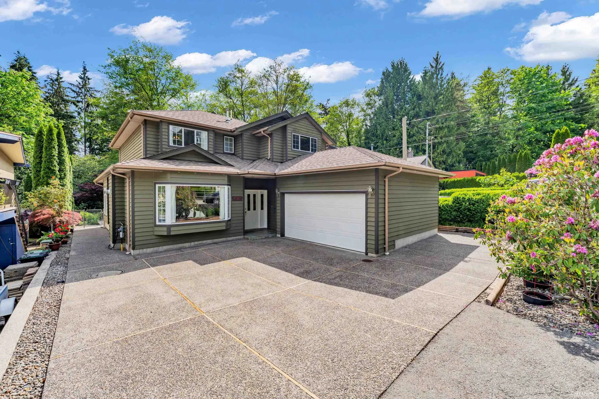 Property at 4317 Cliffmont Road, North Vancouver, BC