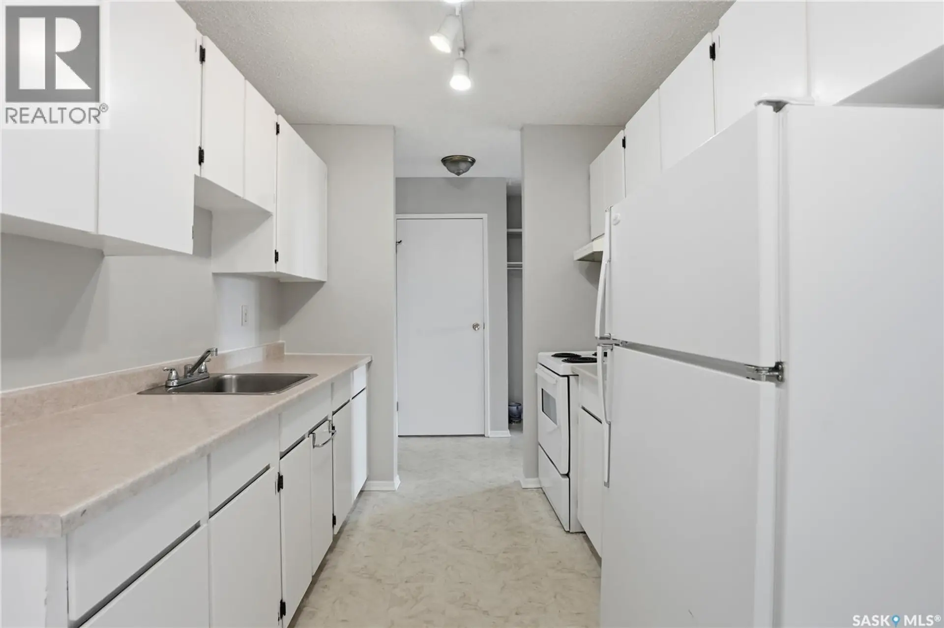 #34 4219 Degeer STREET - Image 2