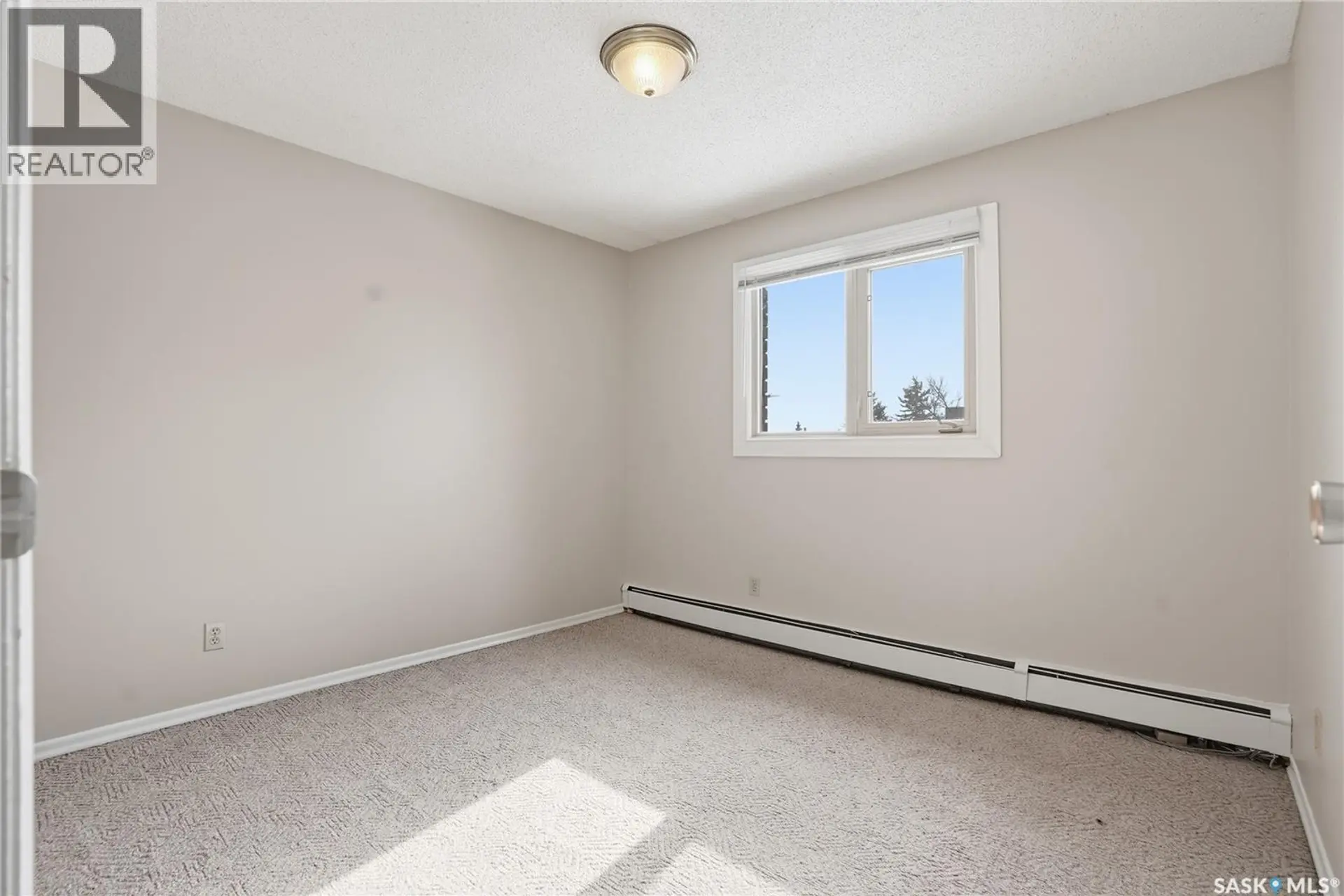 #34 4219 Degeer STREET - Image 13