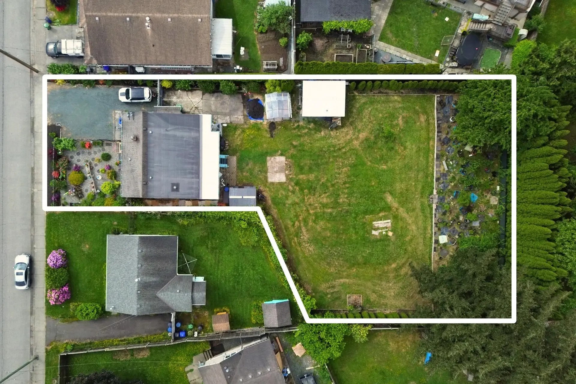 45573 Wellington Avenue - Image 2