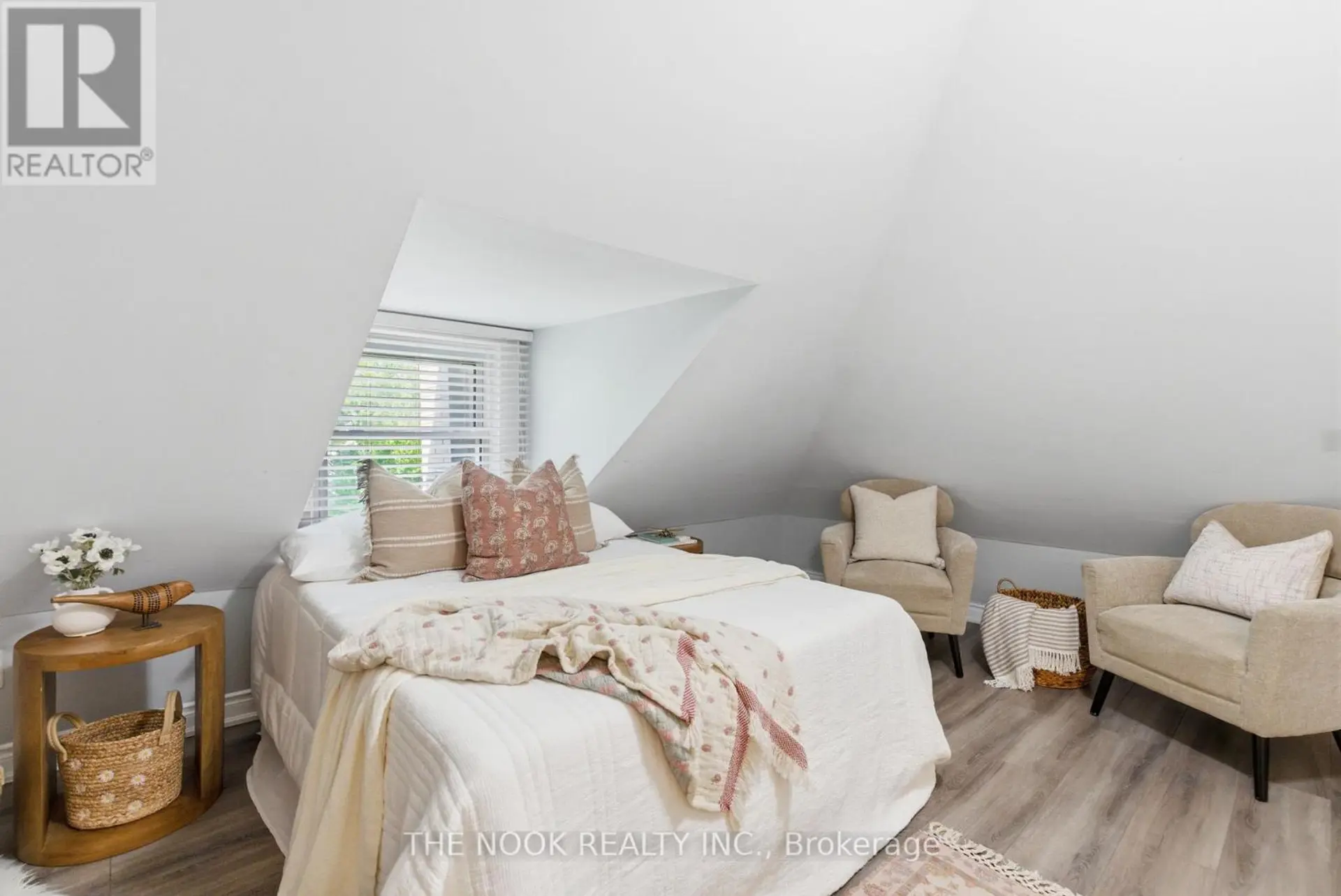 576 WOLFE STREET - Image 17