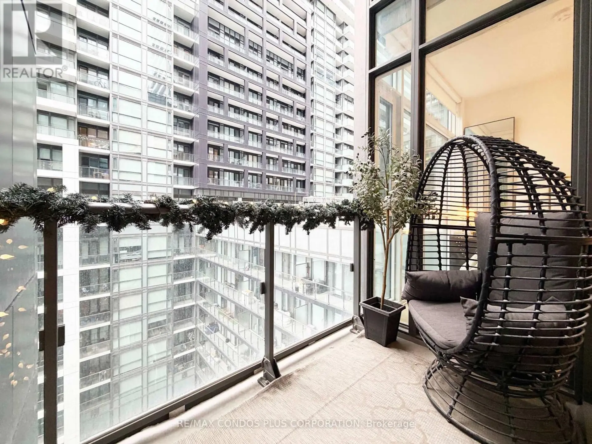 #1113 60 PRINCESS STREET - Image 13