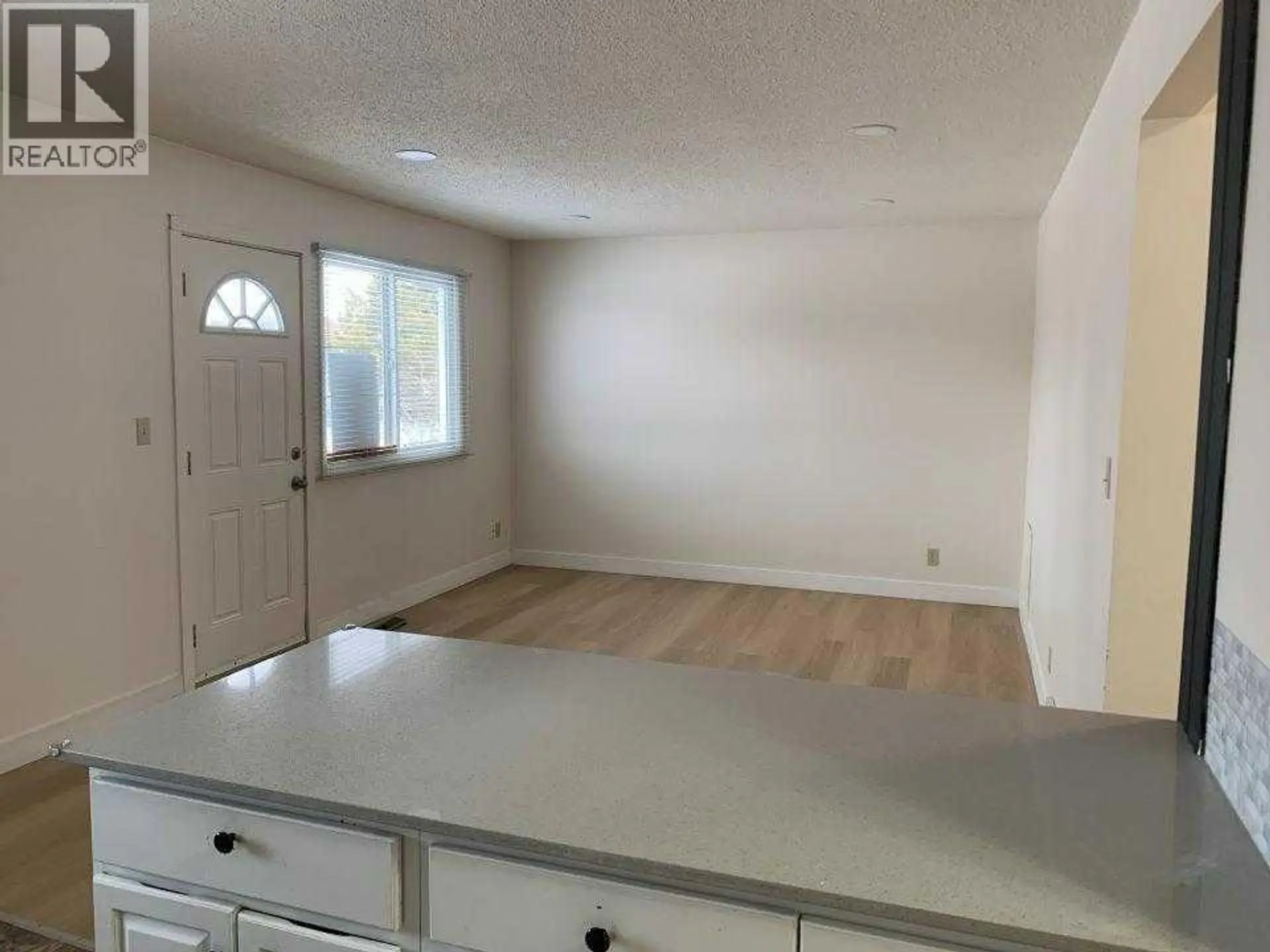 5805 56 Avenue - Image 8