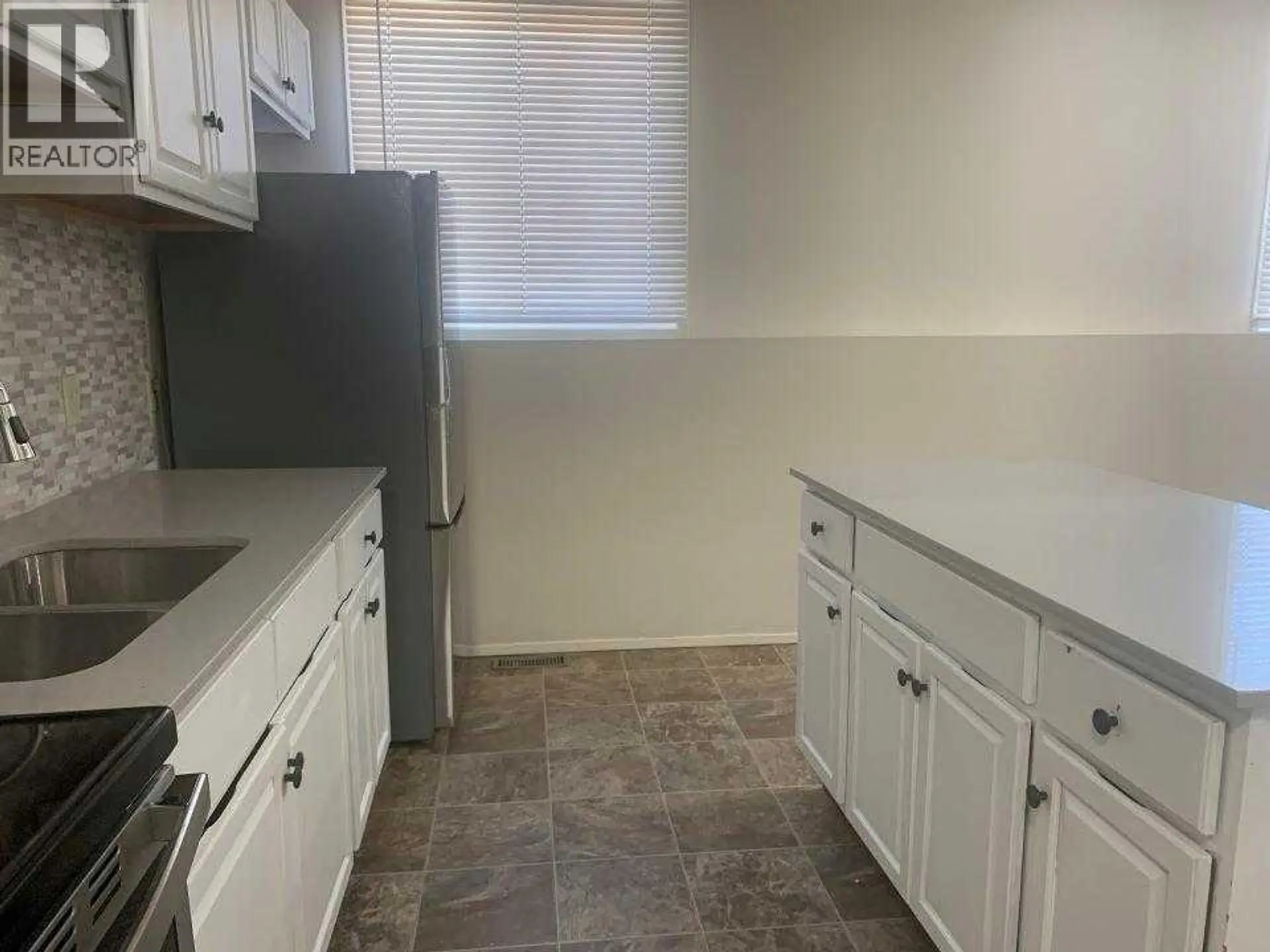 5805 56 Avenue - Image 7