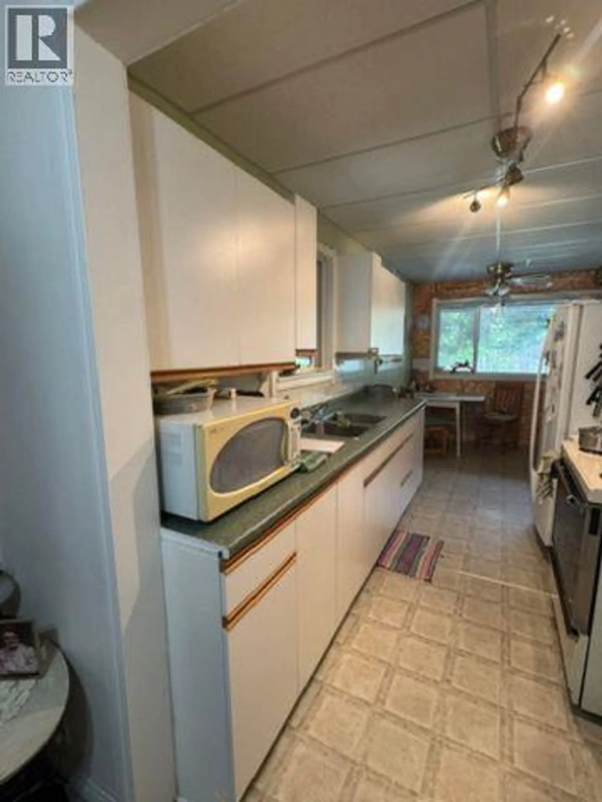 8146 95 Highway - Image 4