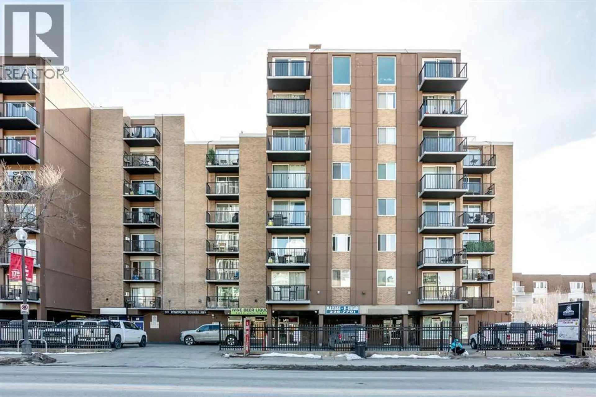 #740 519 17 Avenue SW - Image 1