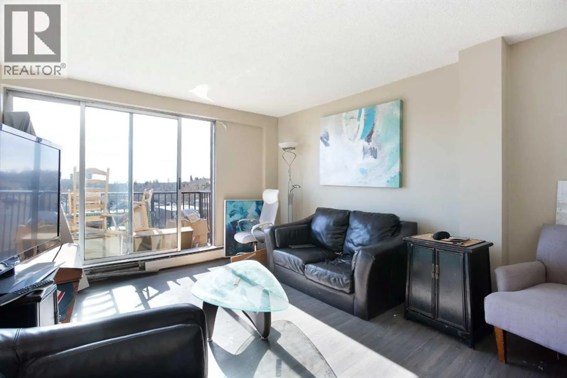#740 519 17 Avenue SW - Image 4