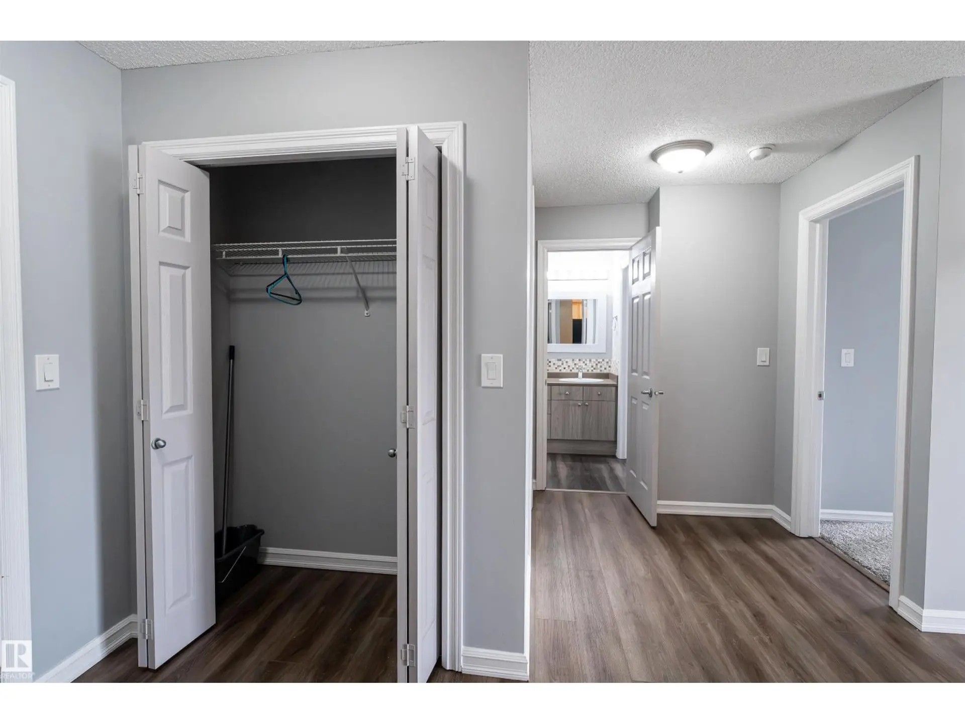 #404 4407 23 ST NW - Image 6