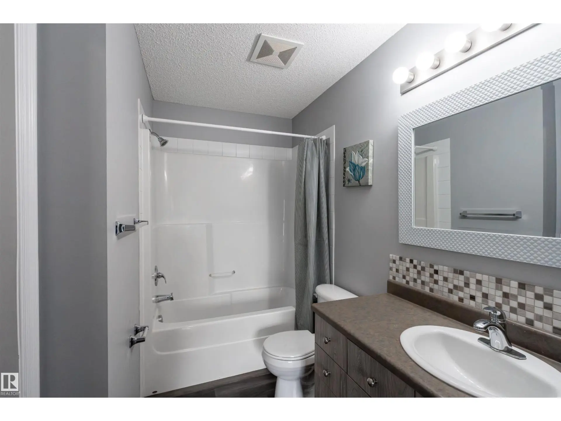 #404 4407 23 ST NW - Image 11