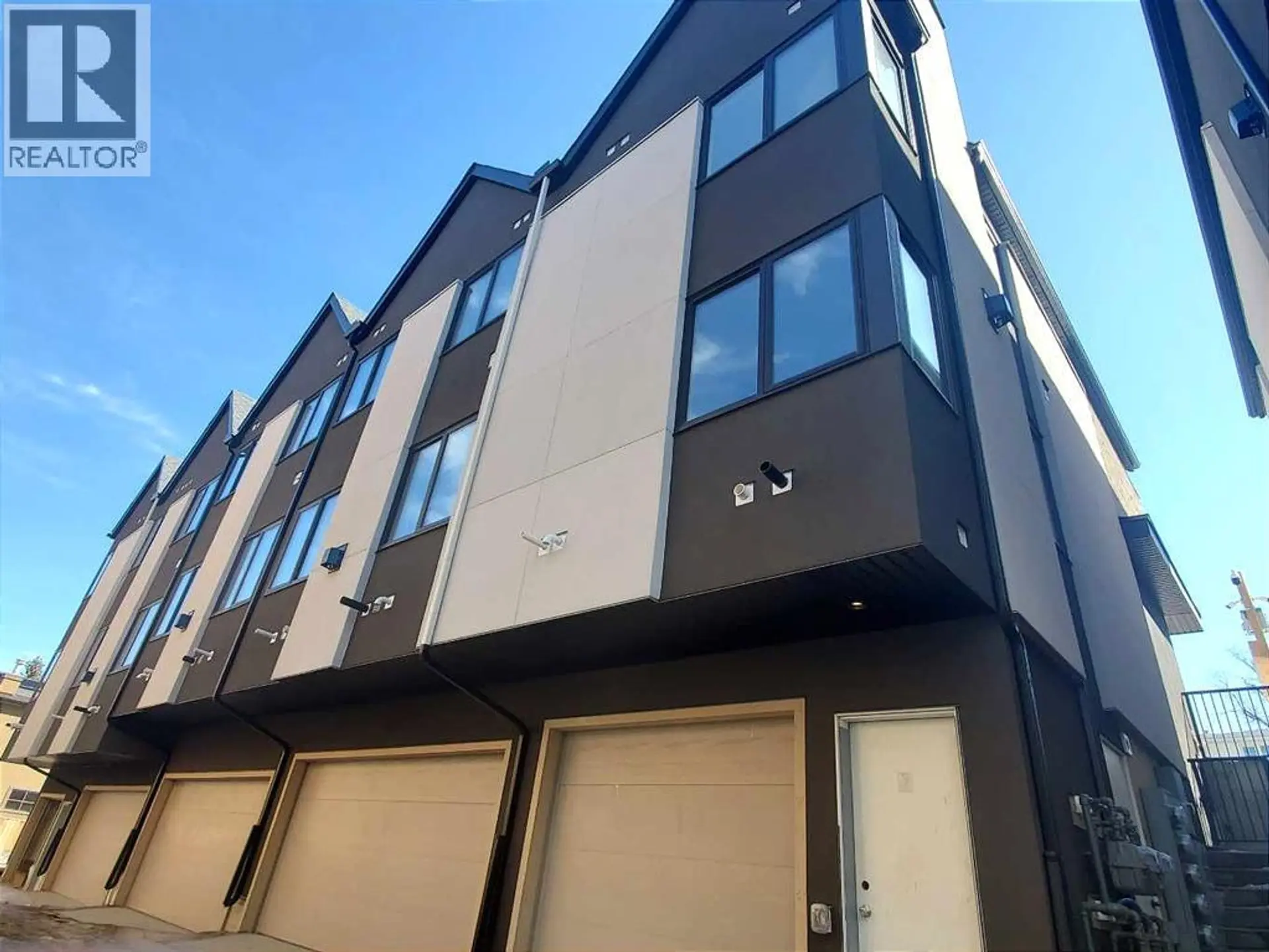1426 23 Avenue NW - Image 3