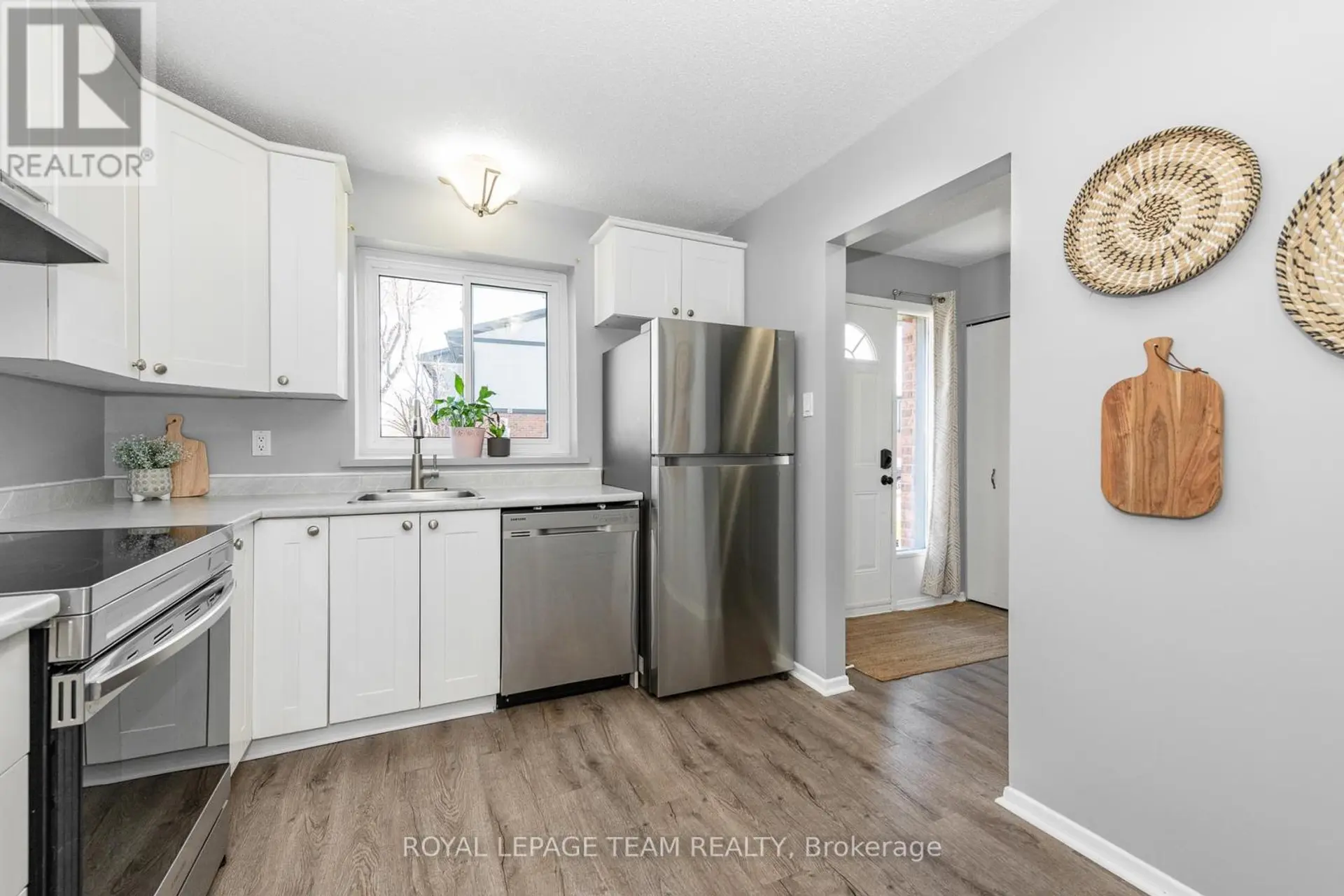 #52 420 A MOODIE DRIVE W - Image 5