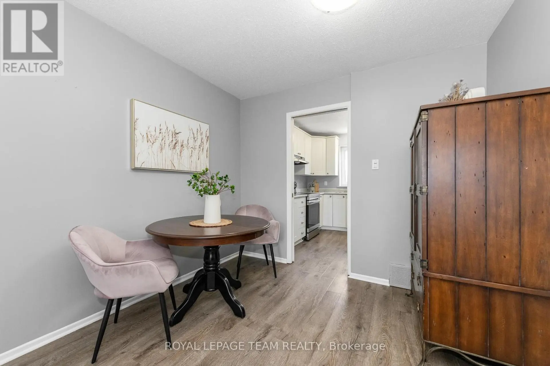 #52 420 A MOODIE DRIVE W - Image 7