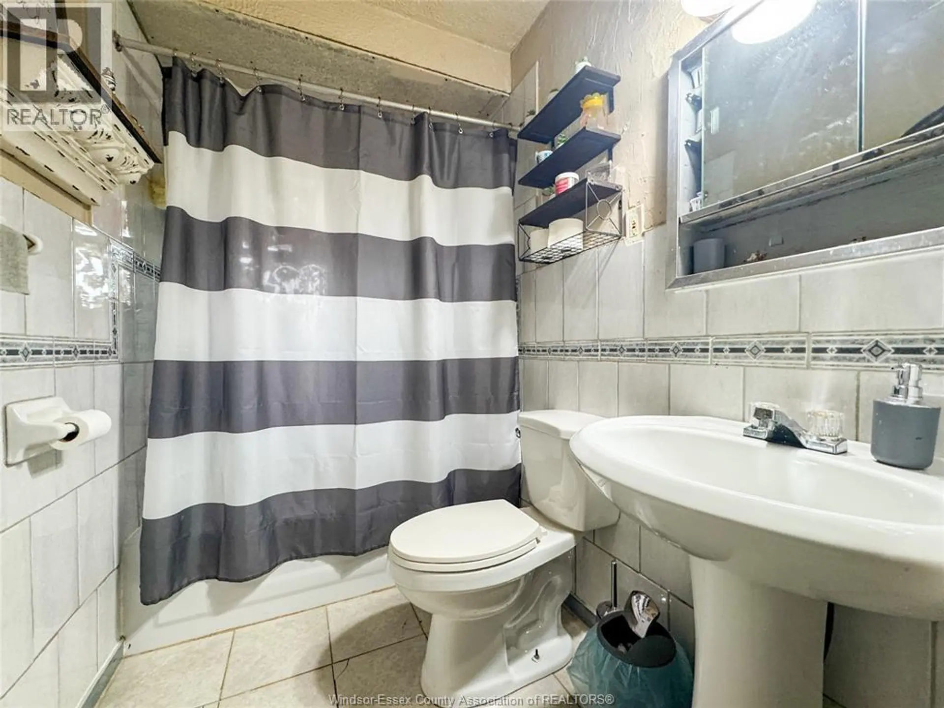 1090 WIGLE - Image 6