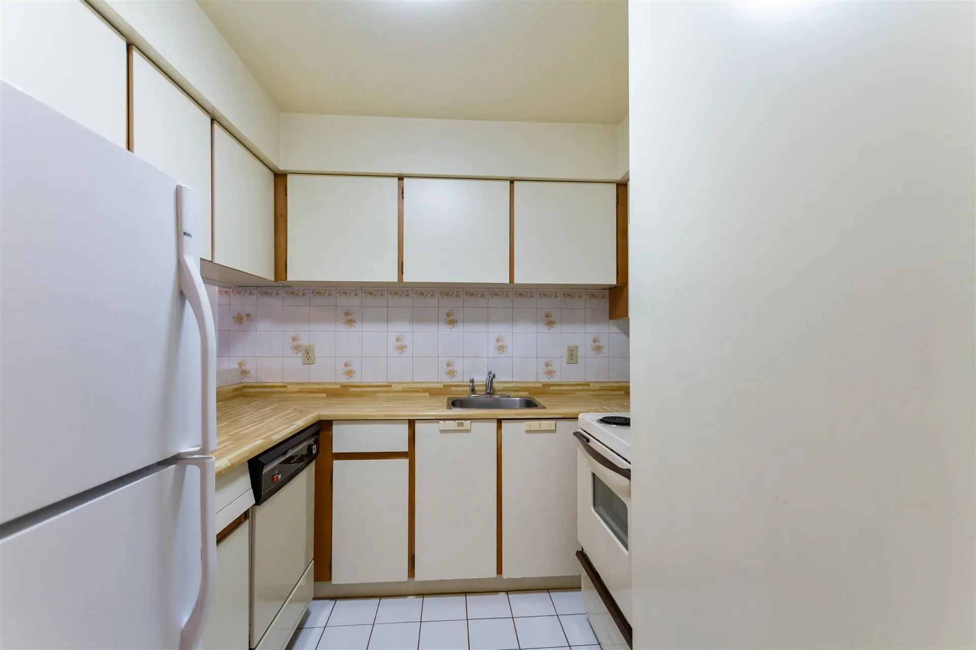 #219 8460 Ackroyd Road - Image 8