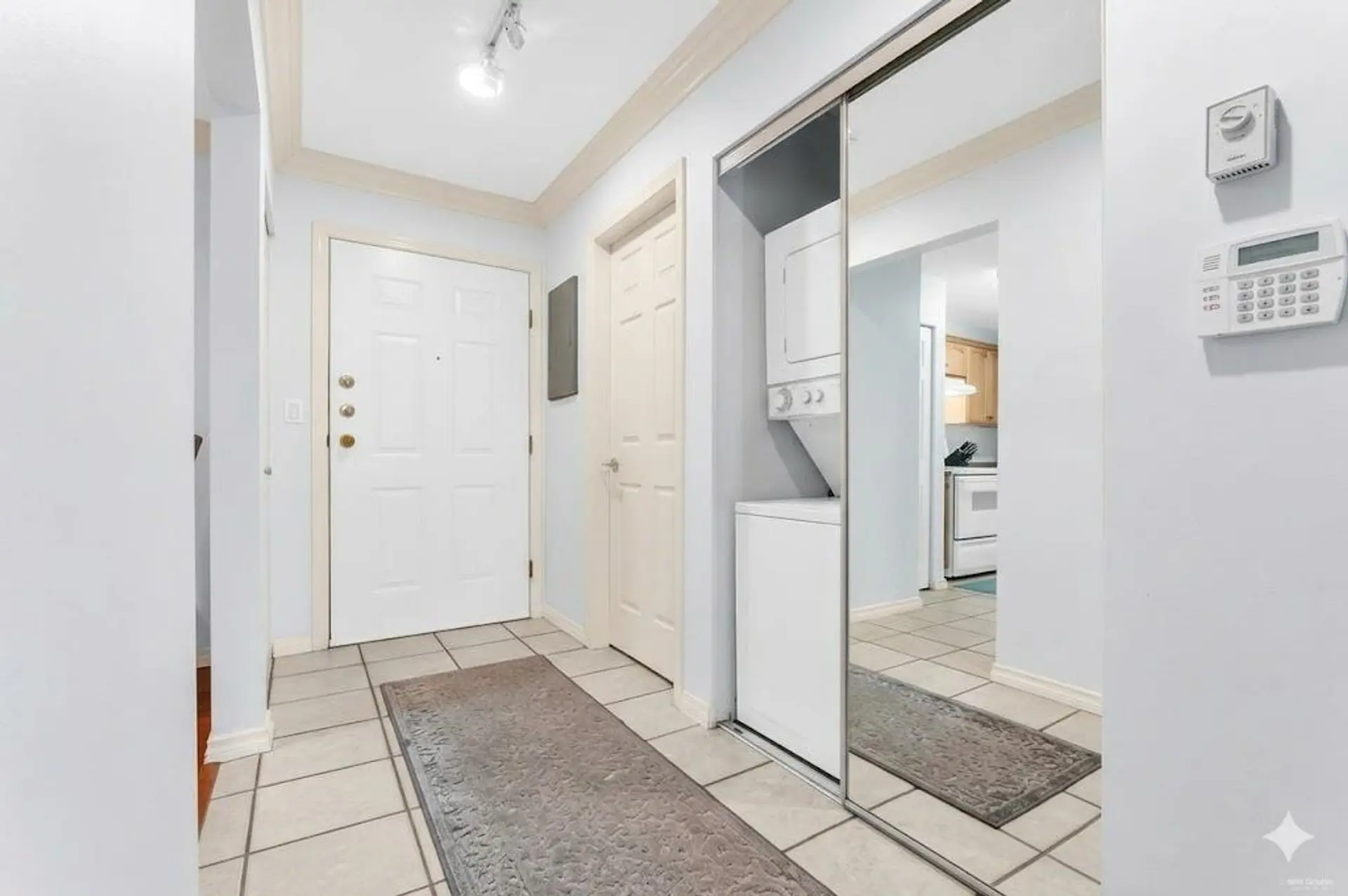 #301A 301 Maude Road - Image 6