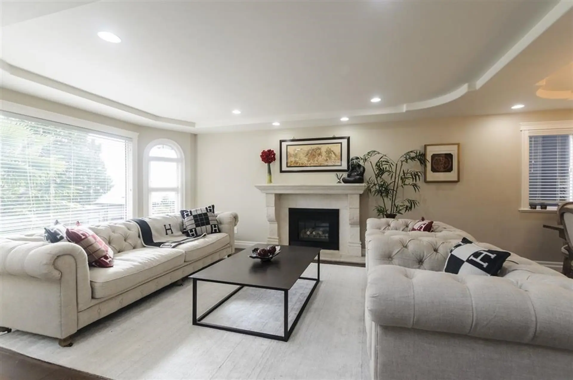 183 N Howard Avenue - Image 1