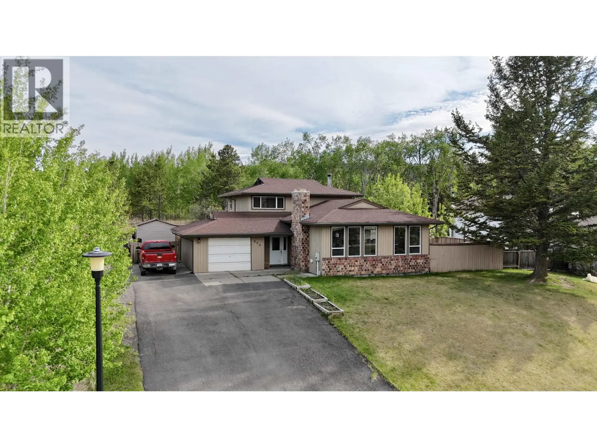 Property at 808 MARKS DRIVE, 100 Mile House, BC