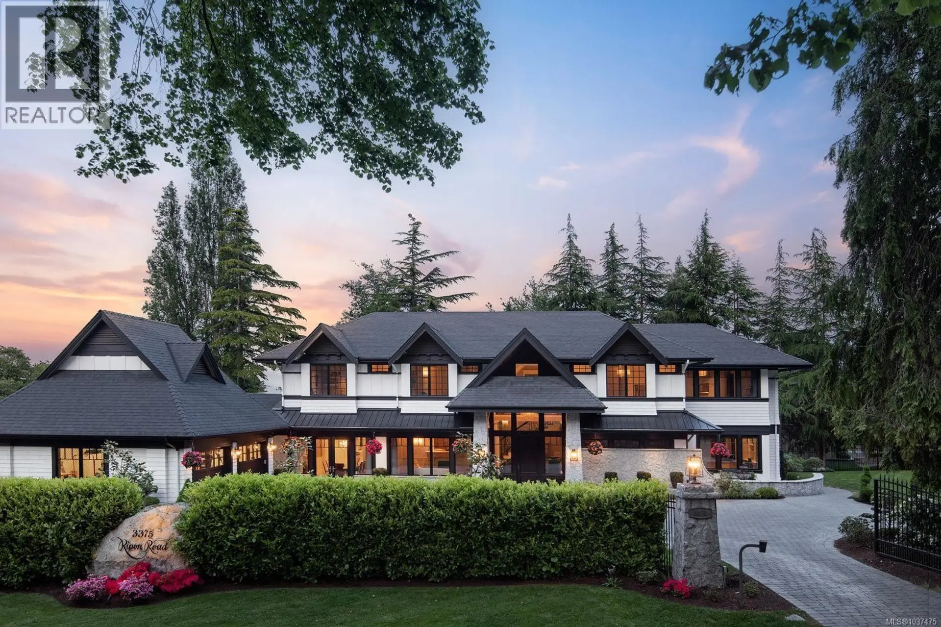 Property at 3375 Ripon Rd, Oak Bay, BC