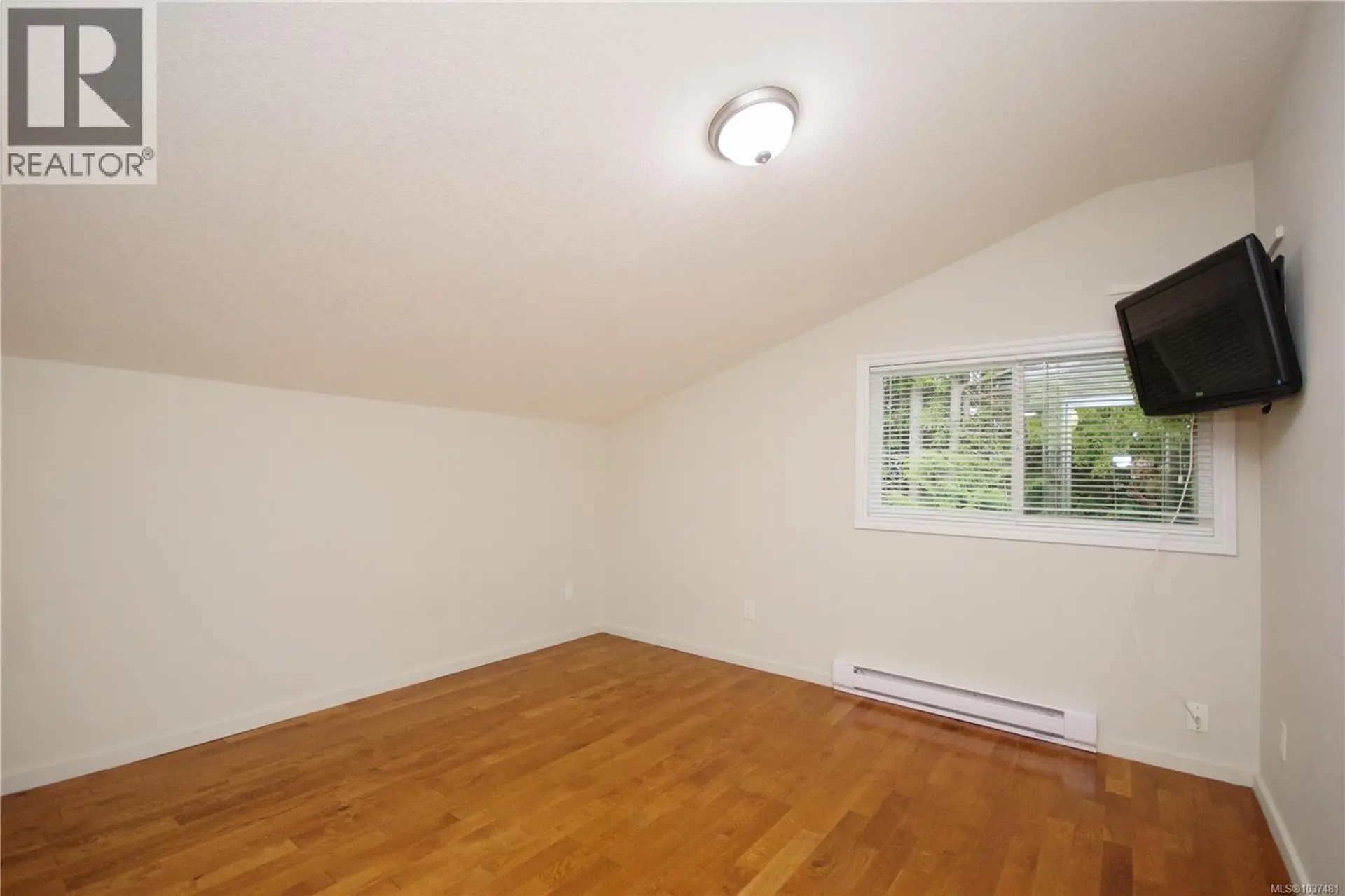 1221 Ganske Rd - Image 15