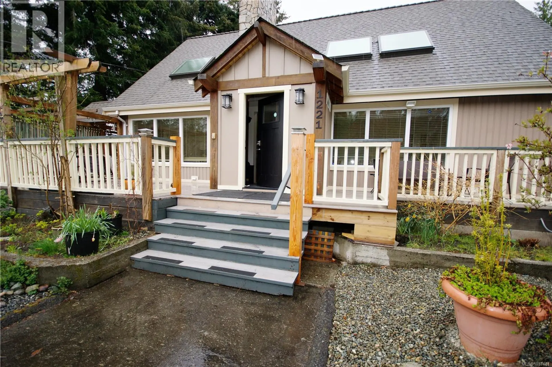 1221 Ganske Rd - Image 2
