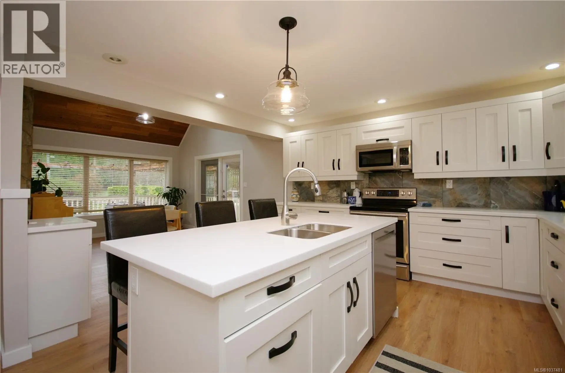 1221 Ganske Rd - Image 5