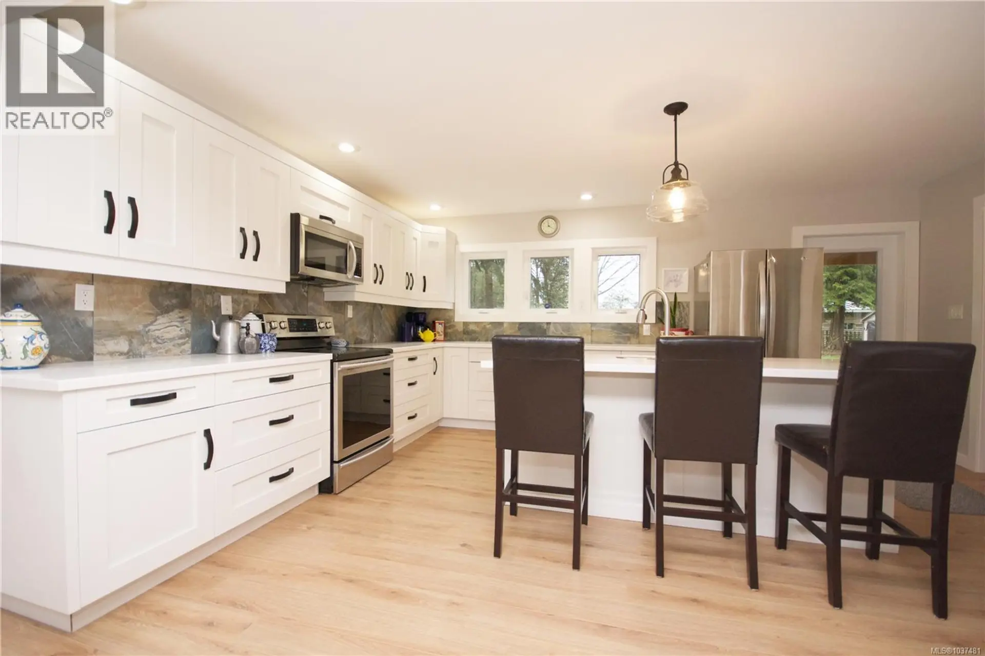 1221 Ganske Rd - Image 4