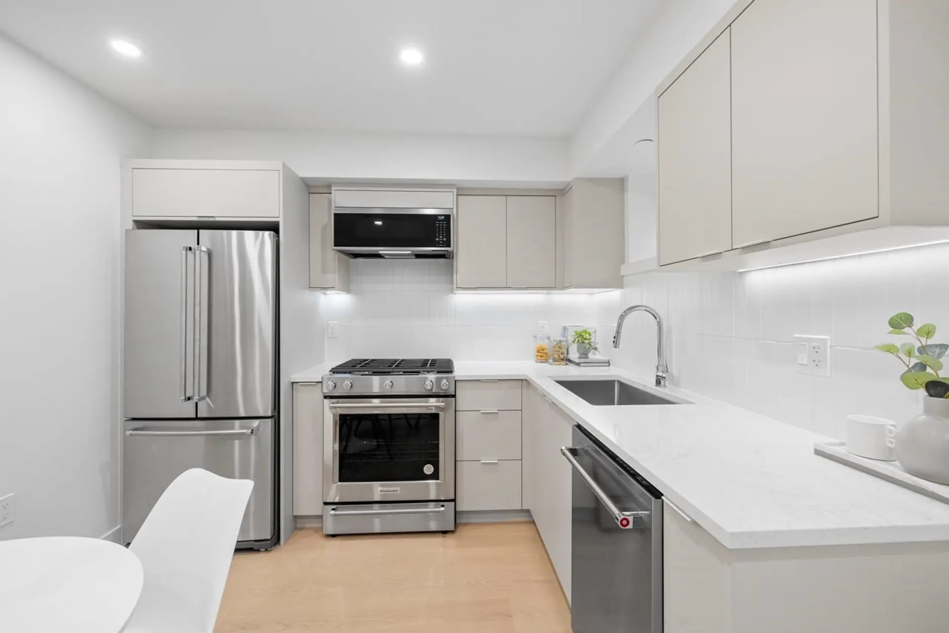 #101 2135 E Pender Street - Image 7
