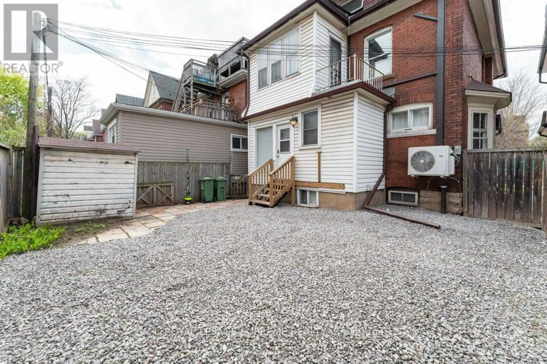 115 BALSAM AVENUE S - Image 18