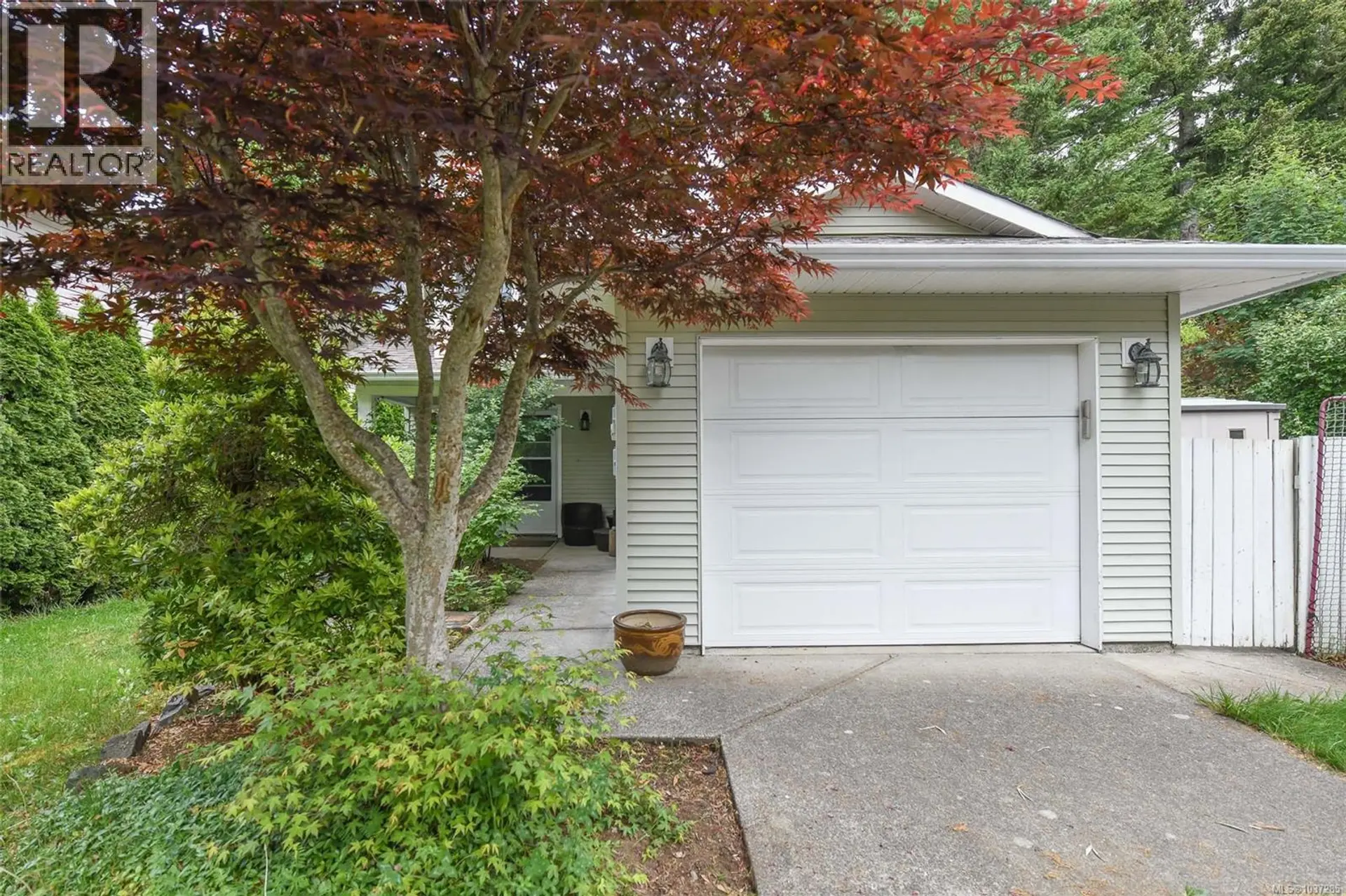 Property at 2238 Tamarack Dr, Courtenay, BC